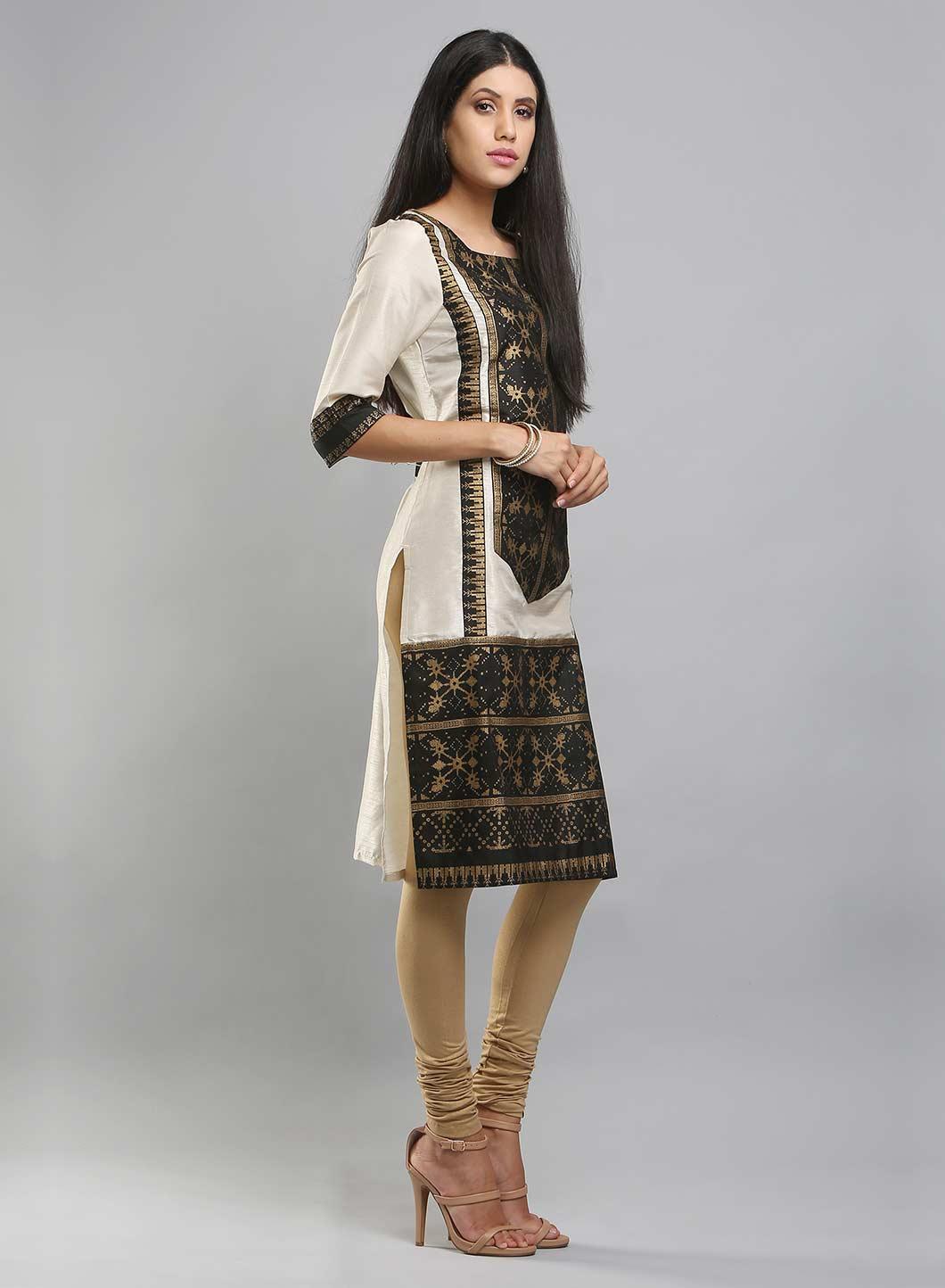 Off-White & Black Colorblocked Printed kurta - wforwoman