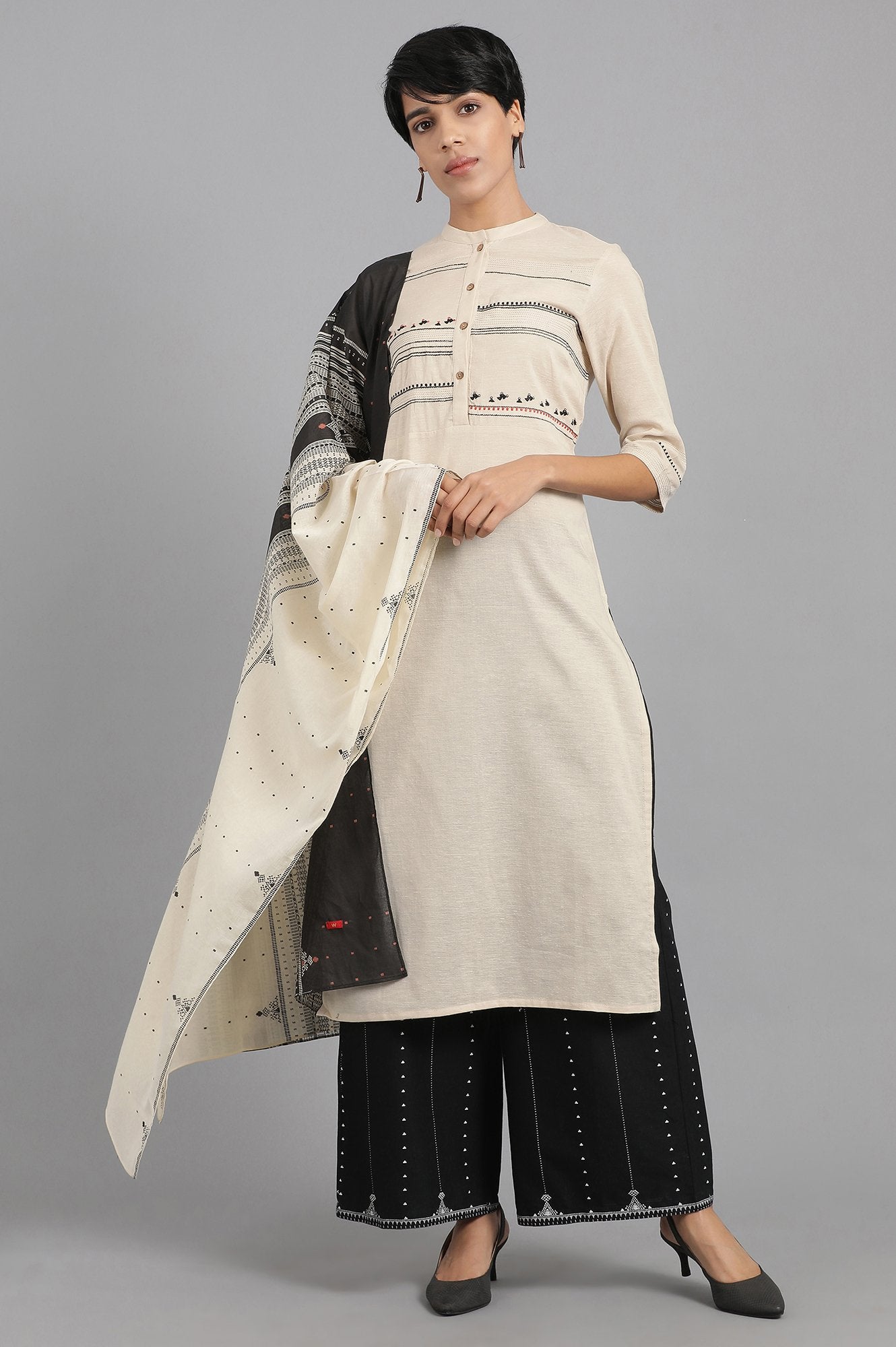 Off-White Mandarin Neck Solid Khadi kurta