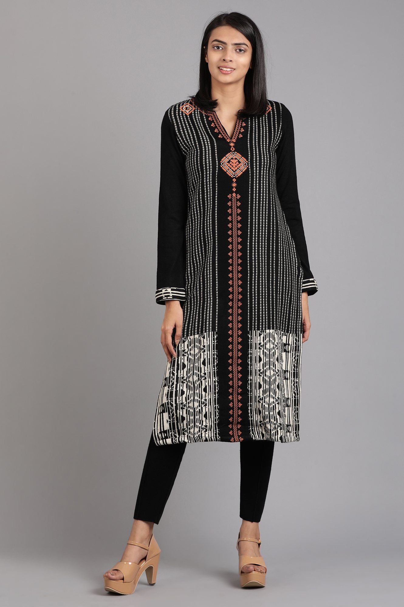 Black Round Neck Yarn-dyed Winter kurta
