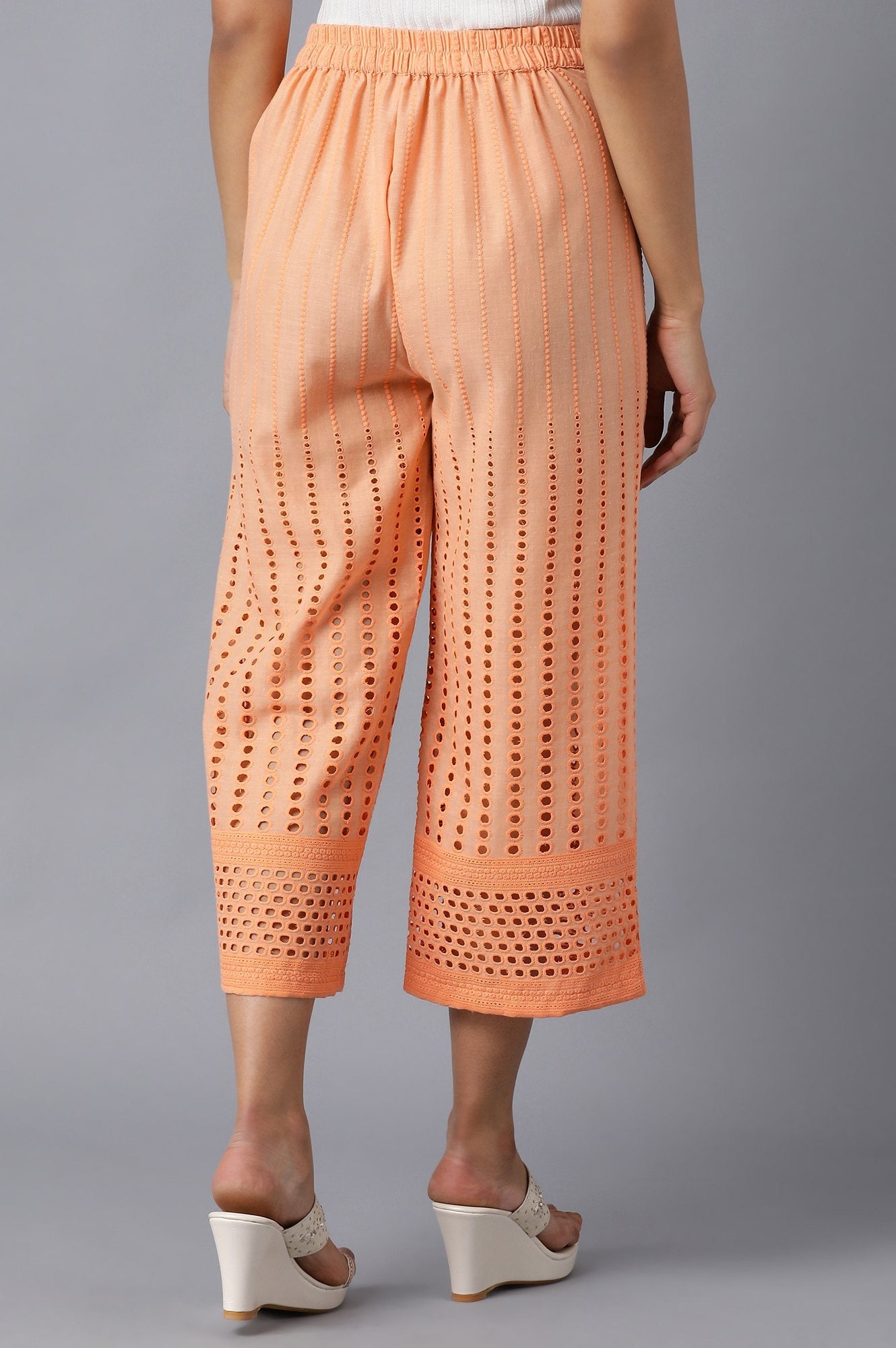 Peach Solid Straight Fit Cotton Culottes With Pleated Pockets