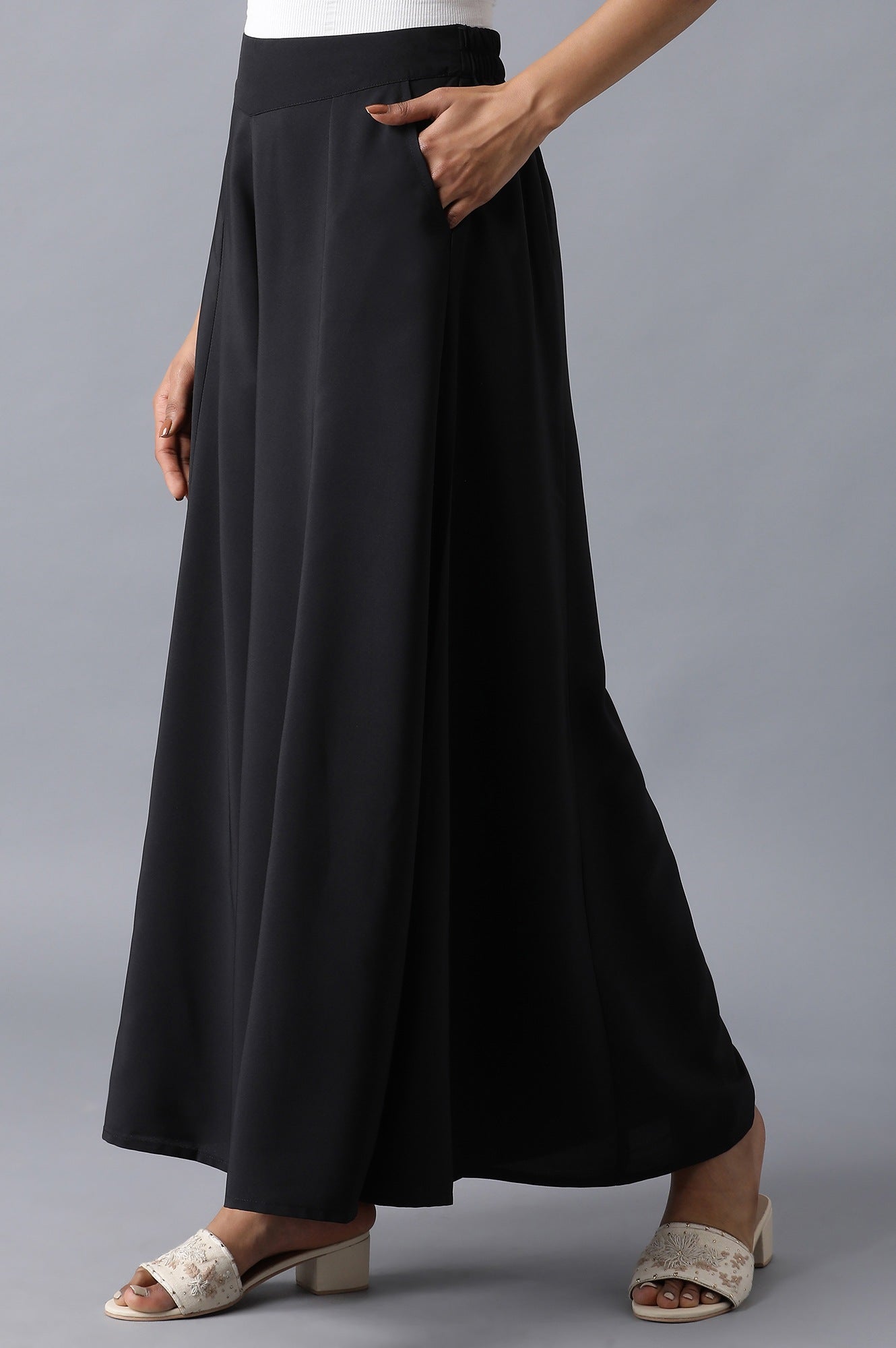 Black Solid Flared Cotton Palazzo With Elasticated Waistband