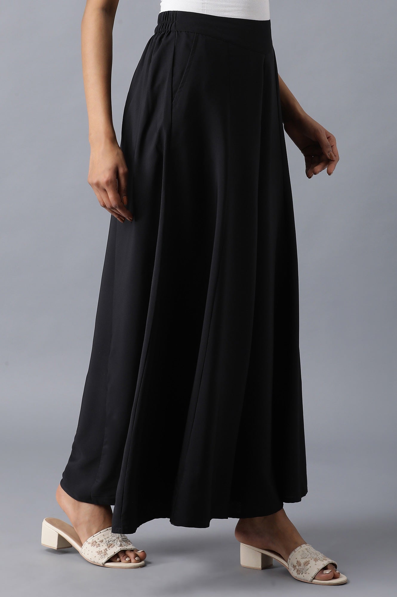 Black Solid Flared Cotton Palazzo With Elasticated Waistband