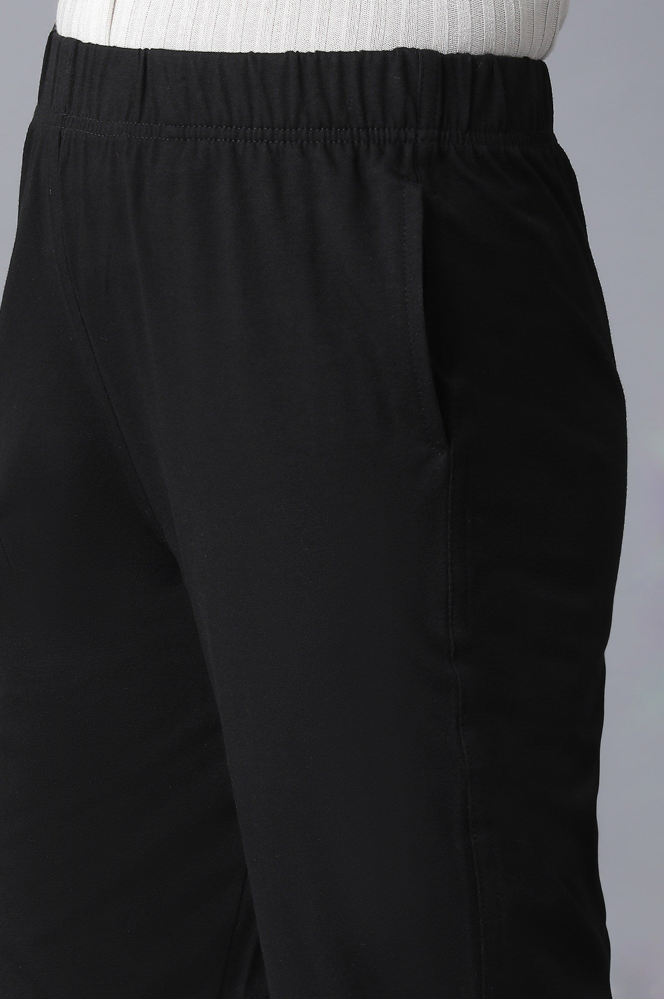 Black Solid Straight Fit Cotton Pants With Elasticated Waistband