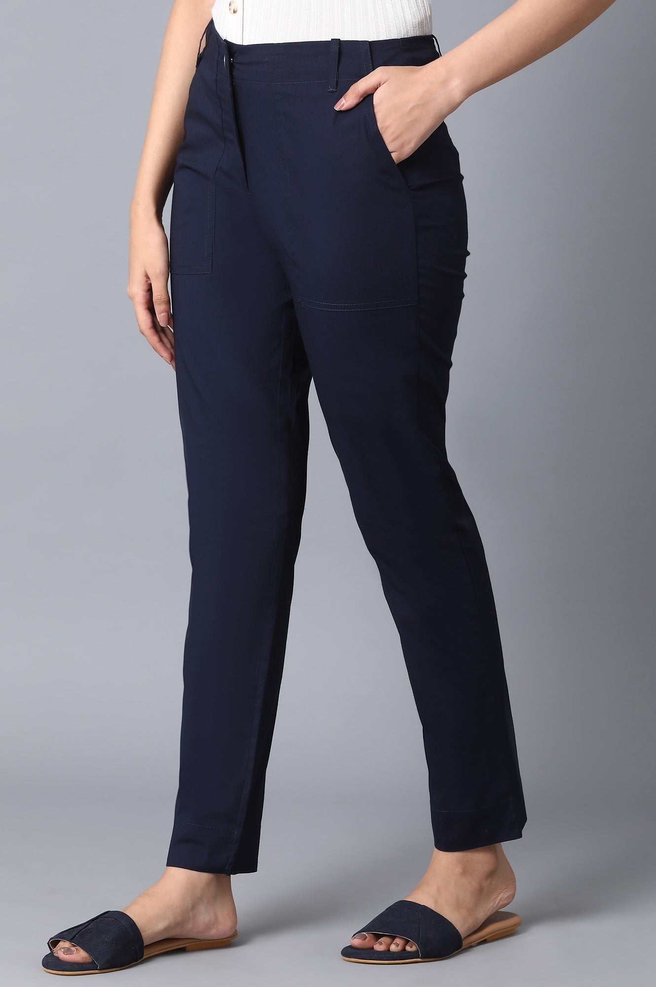 Navy Blue Solid Slim Fit Cotton Pants With Front Zip Closure