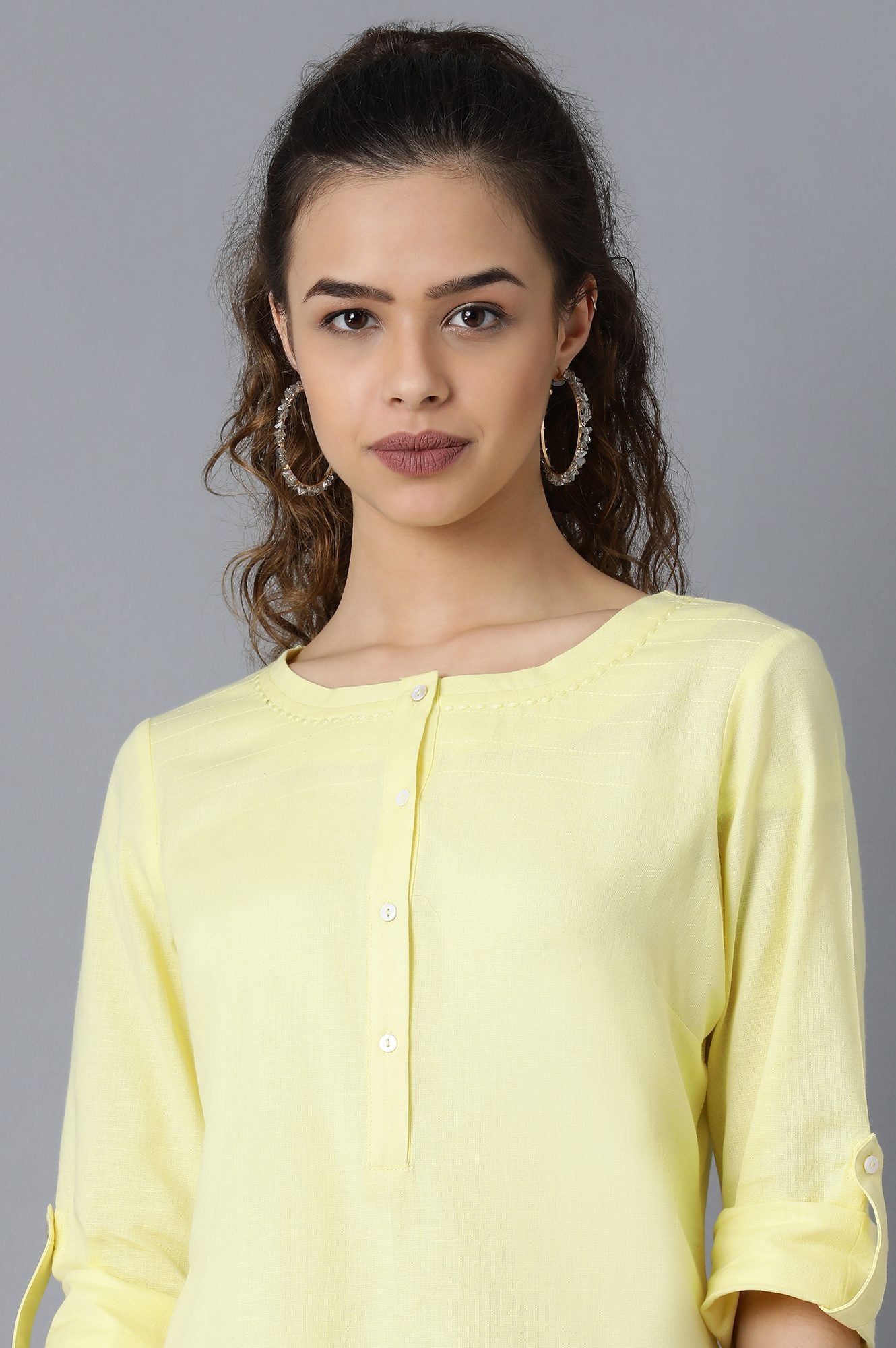 Yellow Round Neck Solid kurta