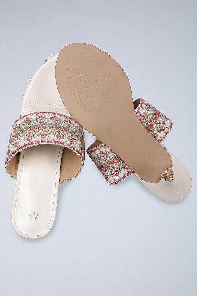 W Ecru Almond Toe Kitten Heel-WDale - wforwoman