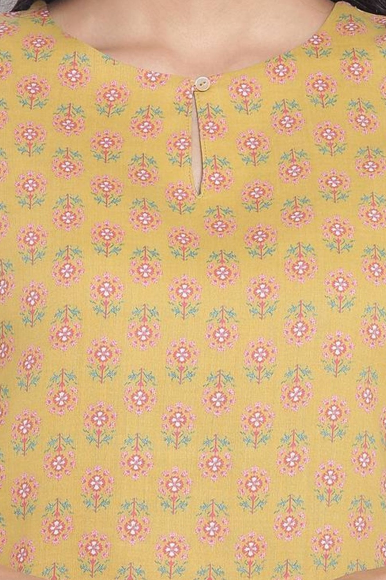 Yellow Floral Printed Short Sleeves Straight Rayon Kurta