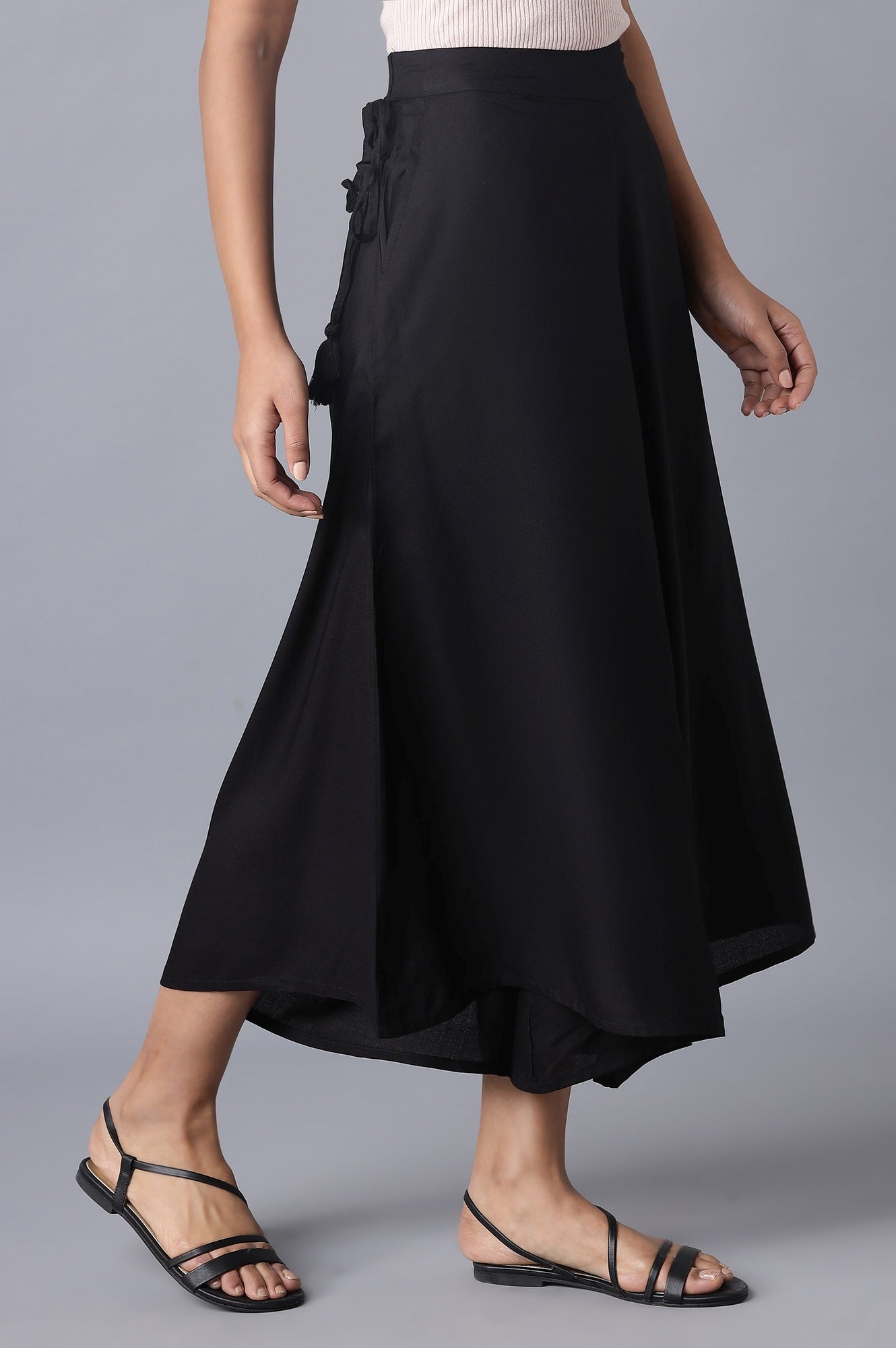 Black Solid Flared Woven Culottes With Drawstring Detail