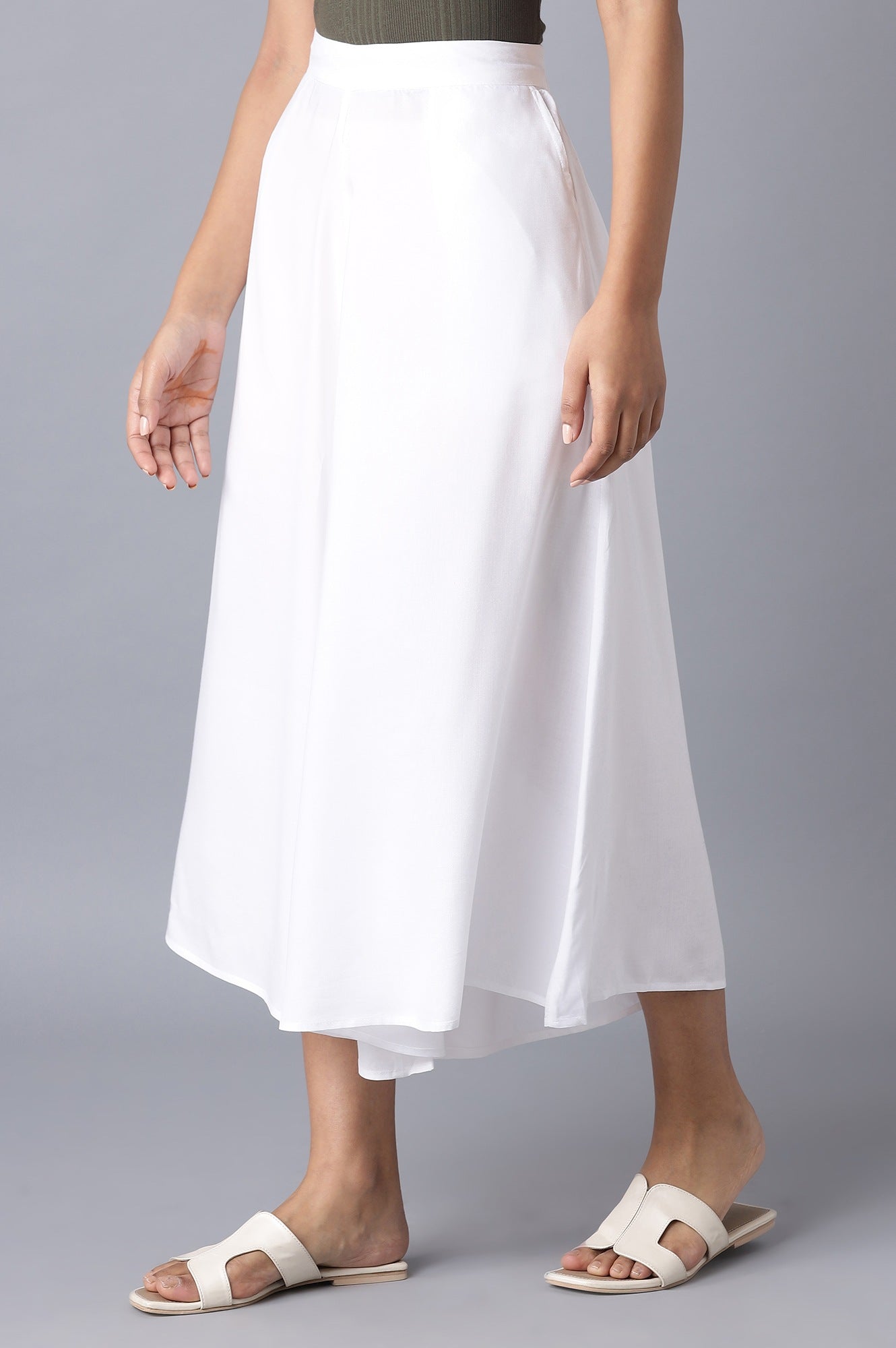 White Solid Flared Culottes With Drawstring