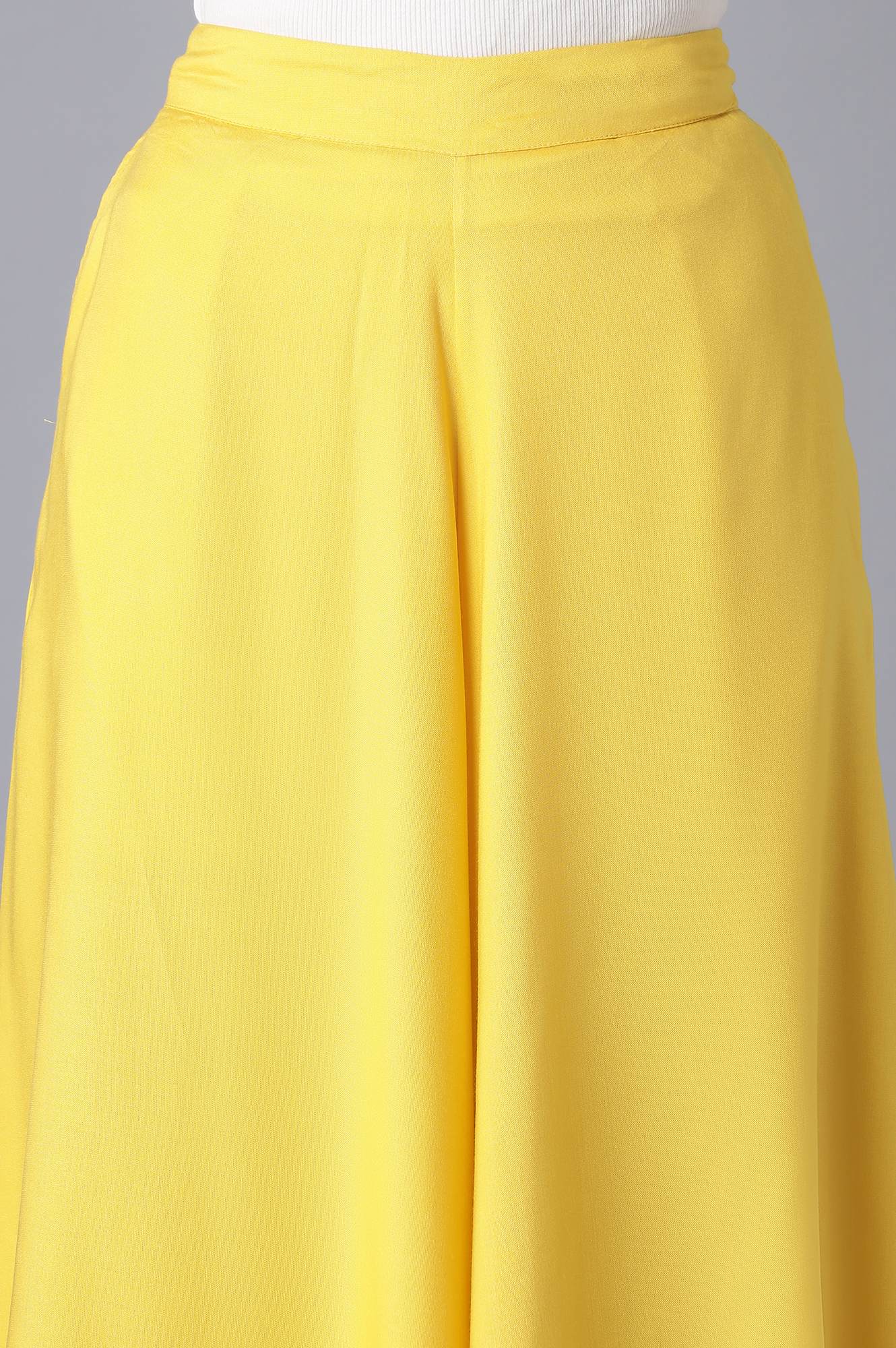 Yellow Solid Flared Cotton Culottes With Drawstring
