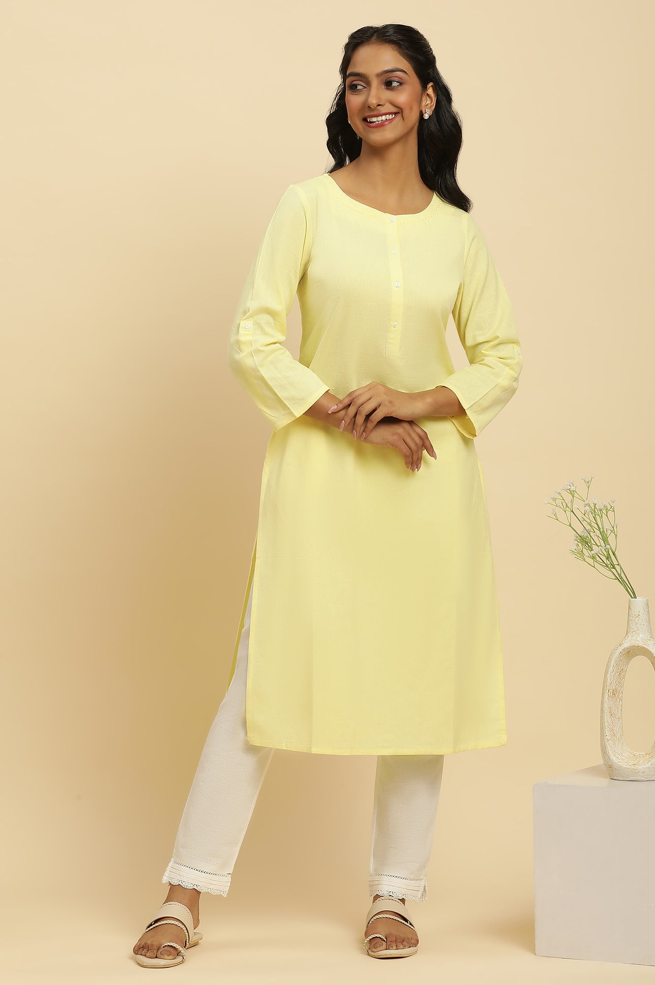 Yellow Round Neck Solid Kurta