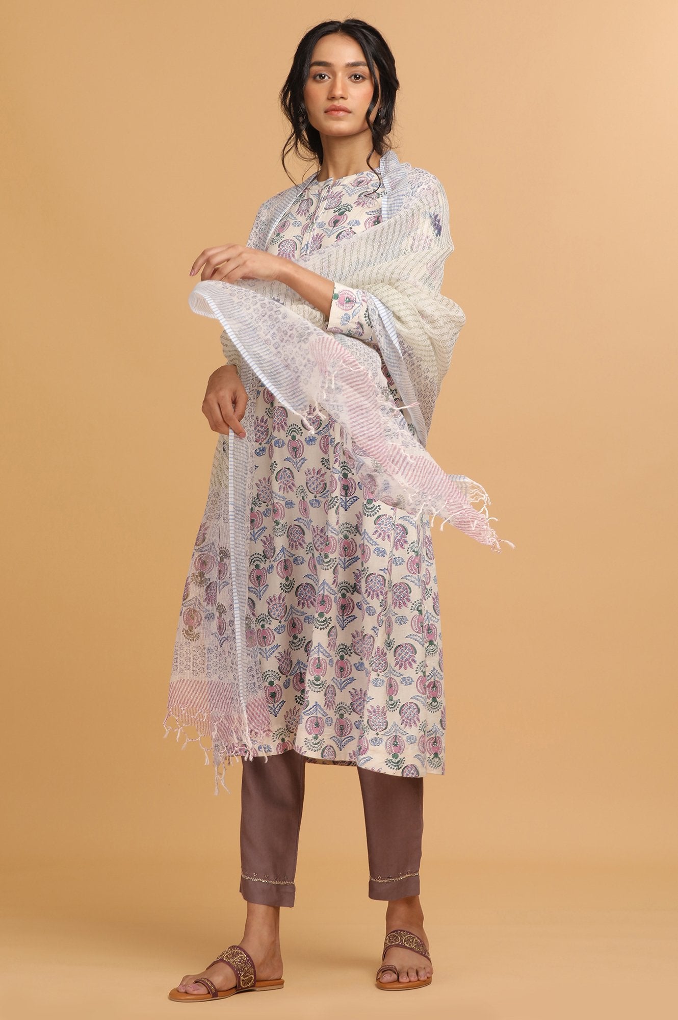 Light Purple Solid Slim Pants