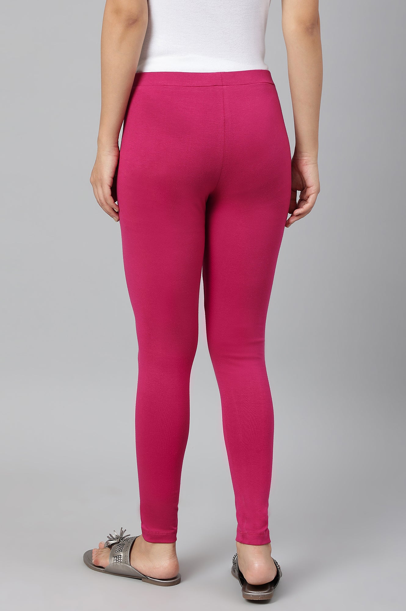 Magenta Solid Knitted Women Tights