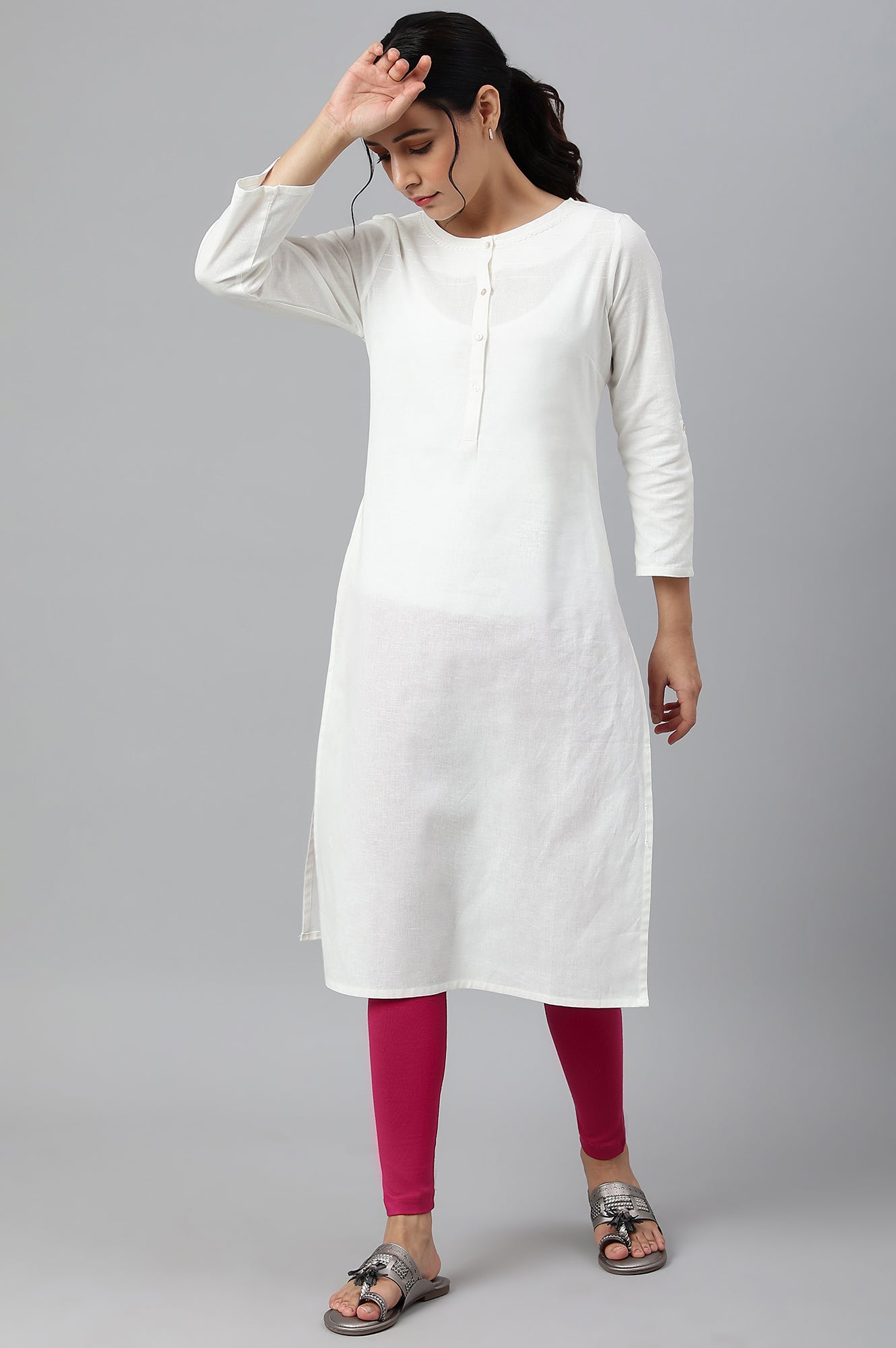 Magenta Solid Knitted Women Tights