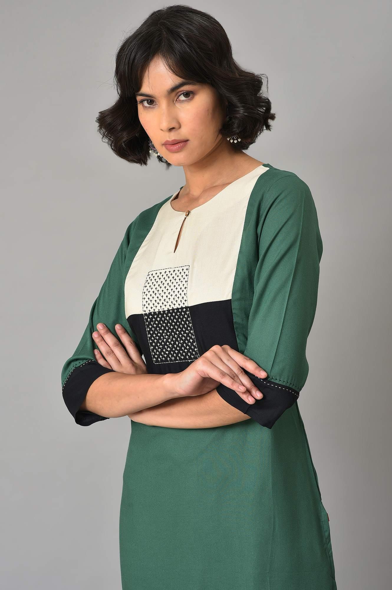 Green Thread Embroidered kurta With Black Straight Pants - wforwoman