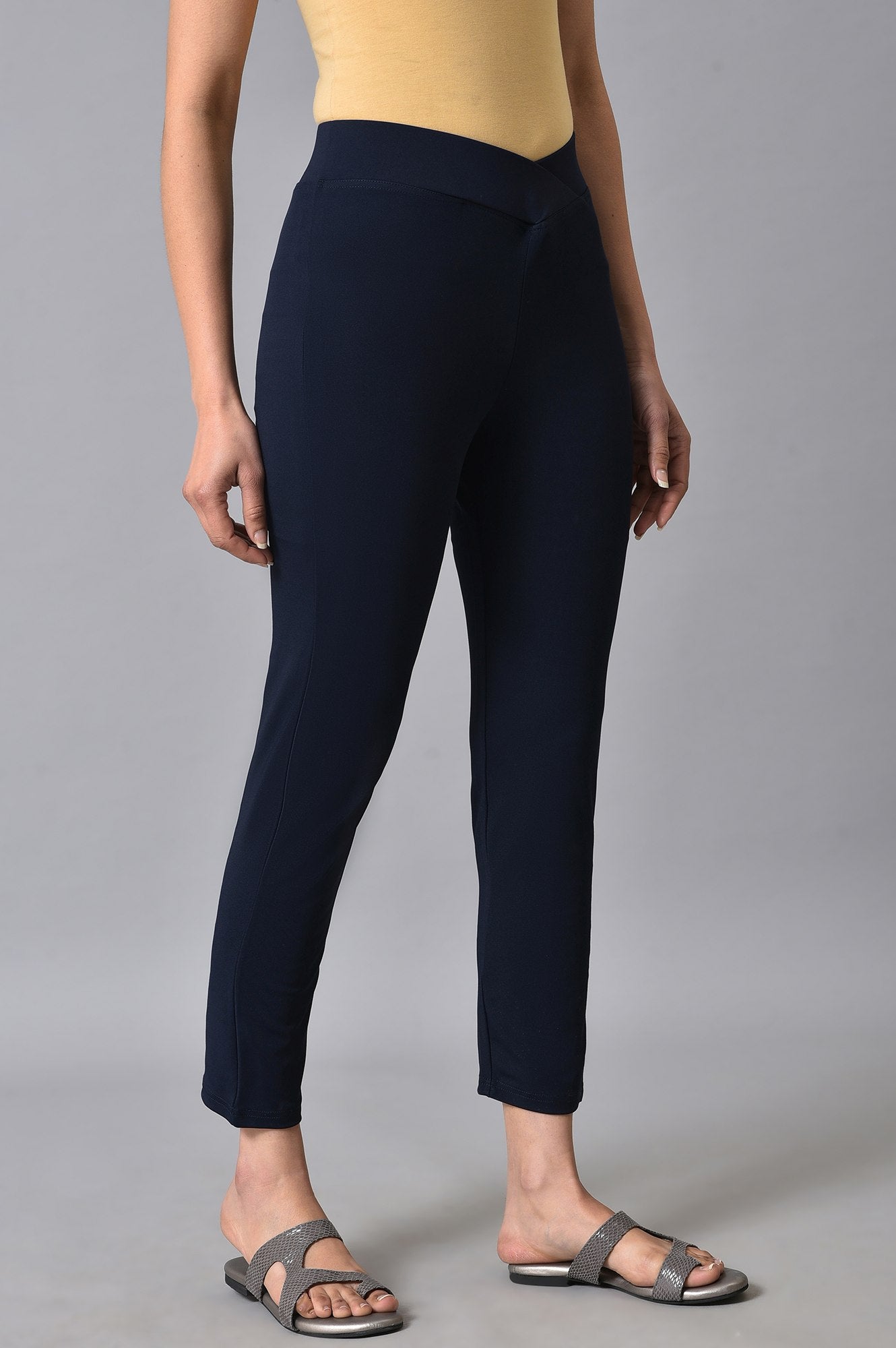 Navy Blue Solid Skinny Fit Tights With Extra Stretch