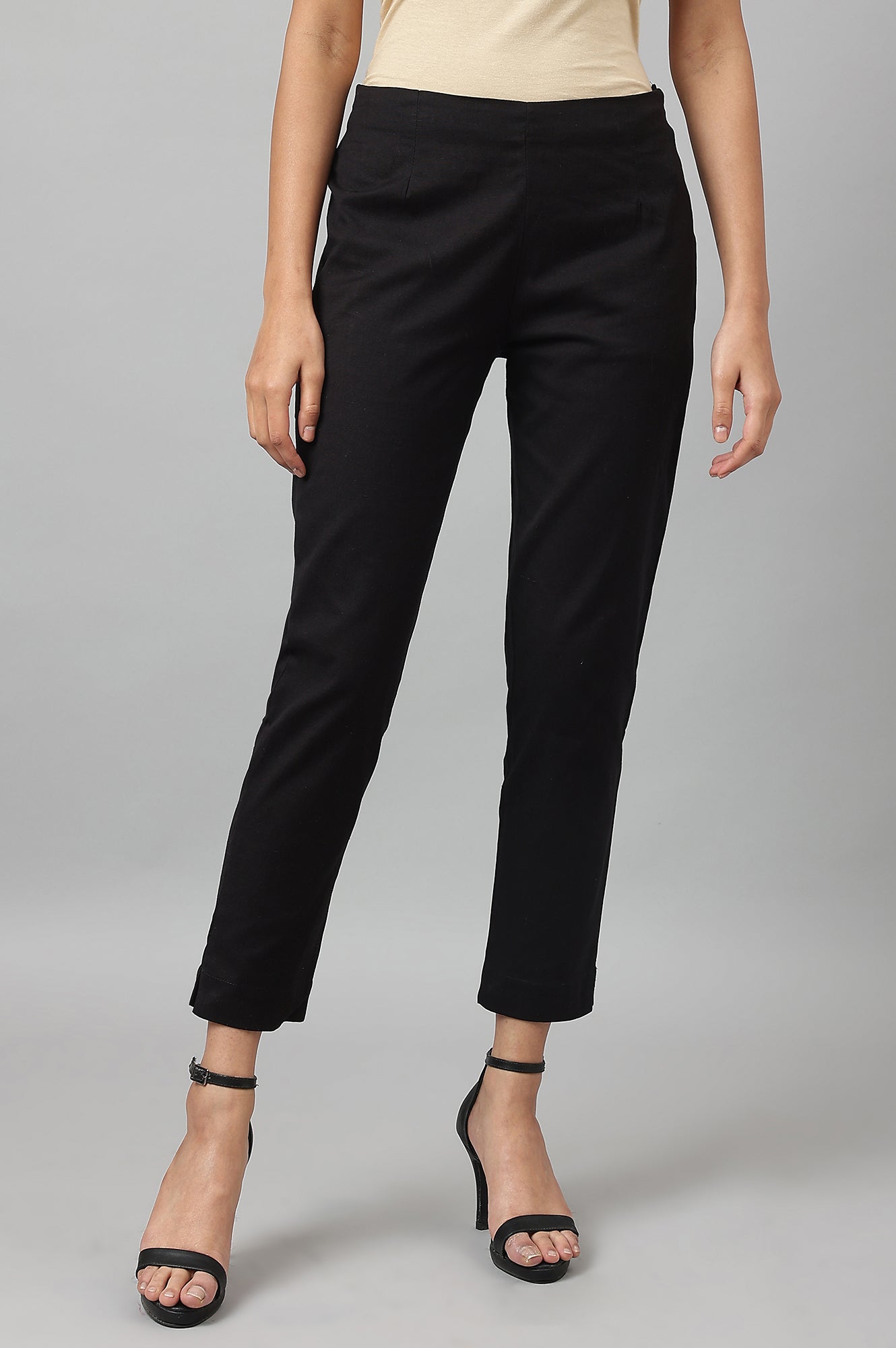 Black Solid Mid-Rise Cotton Flax Slim Pants
