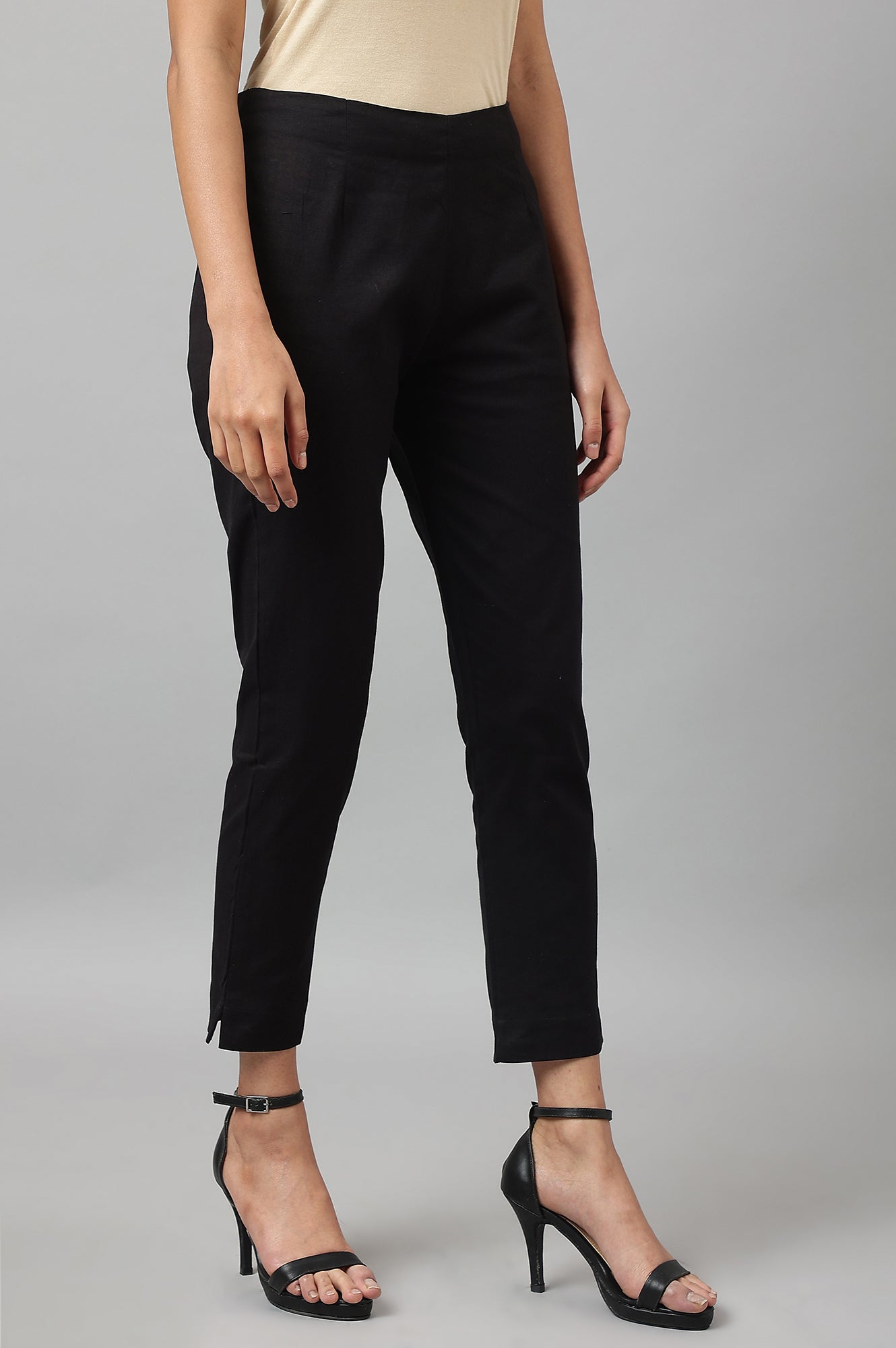Black Solid Mid-Rise Cotton Flax Slim Pants