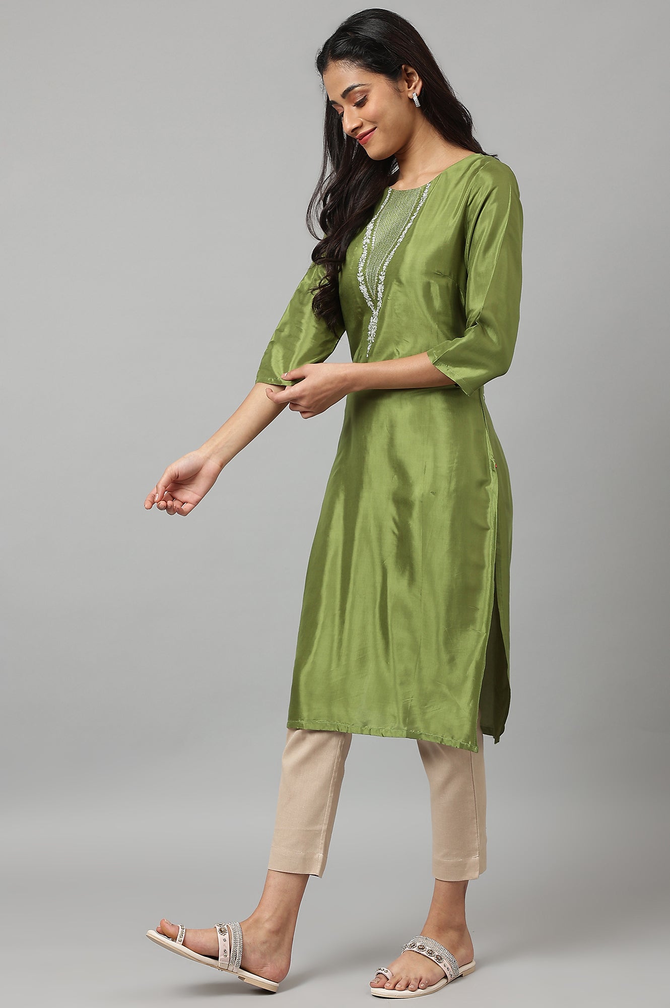 Green Embroidered Festive kurta