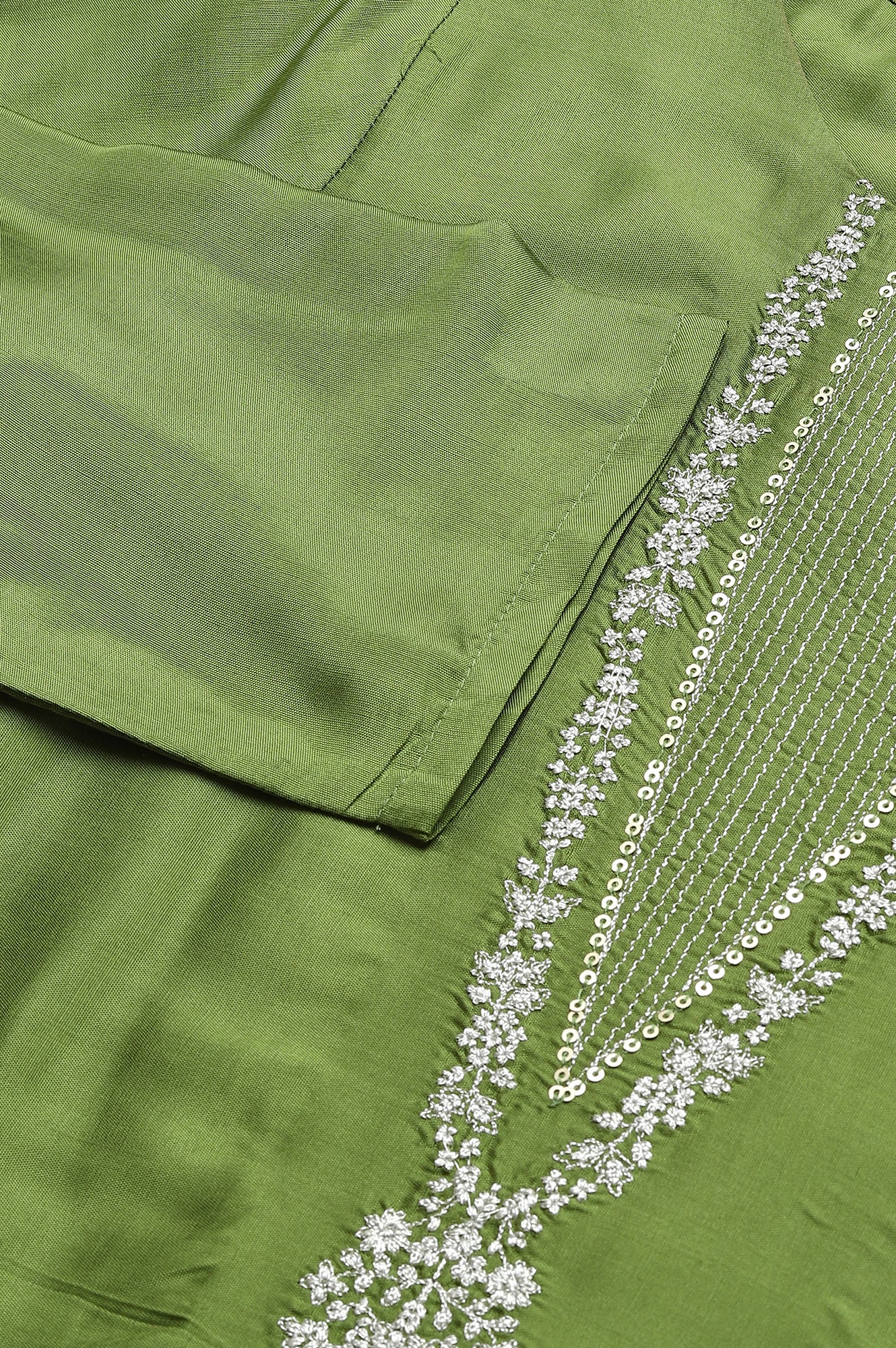 Green Embroidered Festive kurta