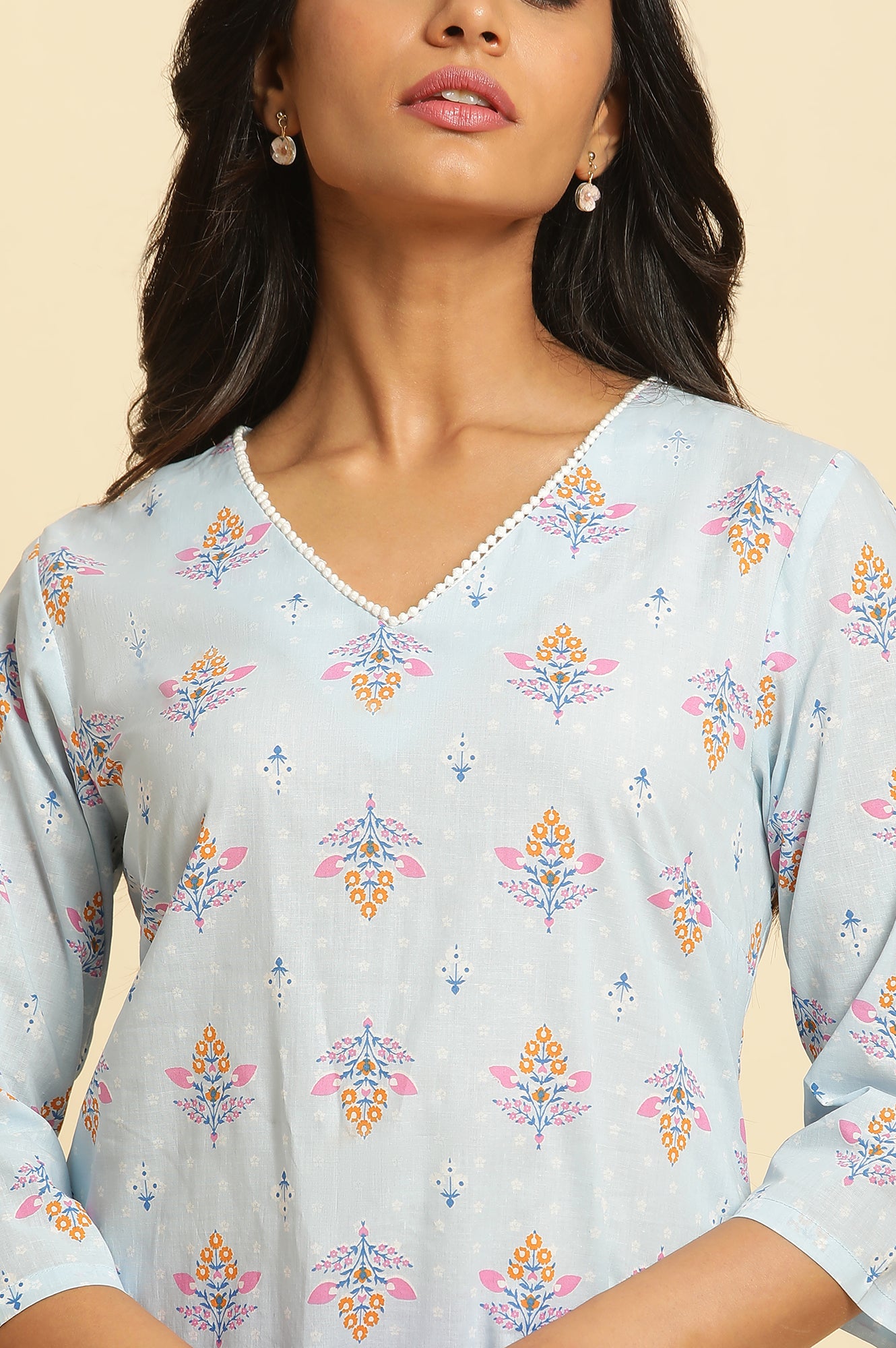 Blue Floral Printed Straight Kurta
