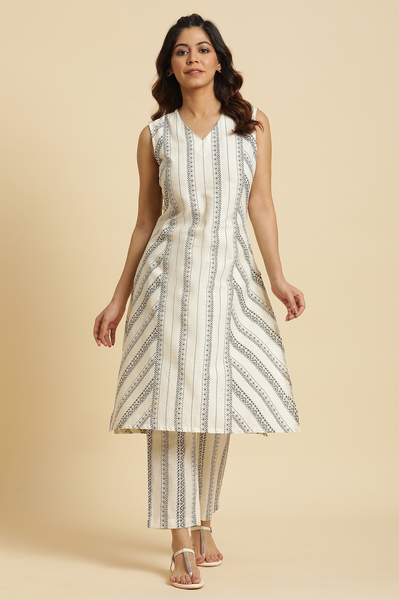 Ecru Printed Kurta & Pants Co-Ord Set With Kantha Detail - wforwoman