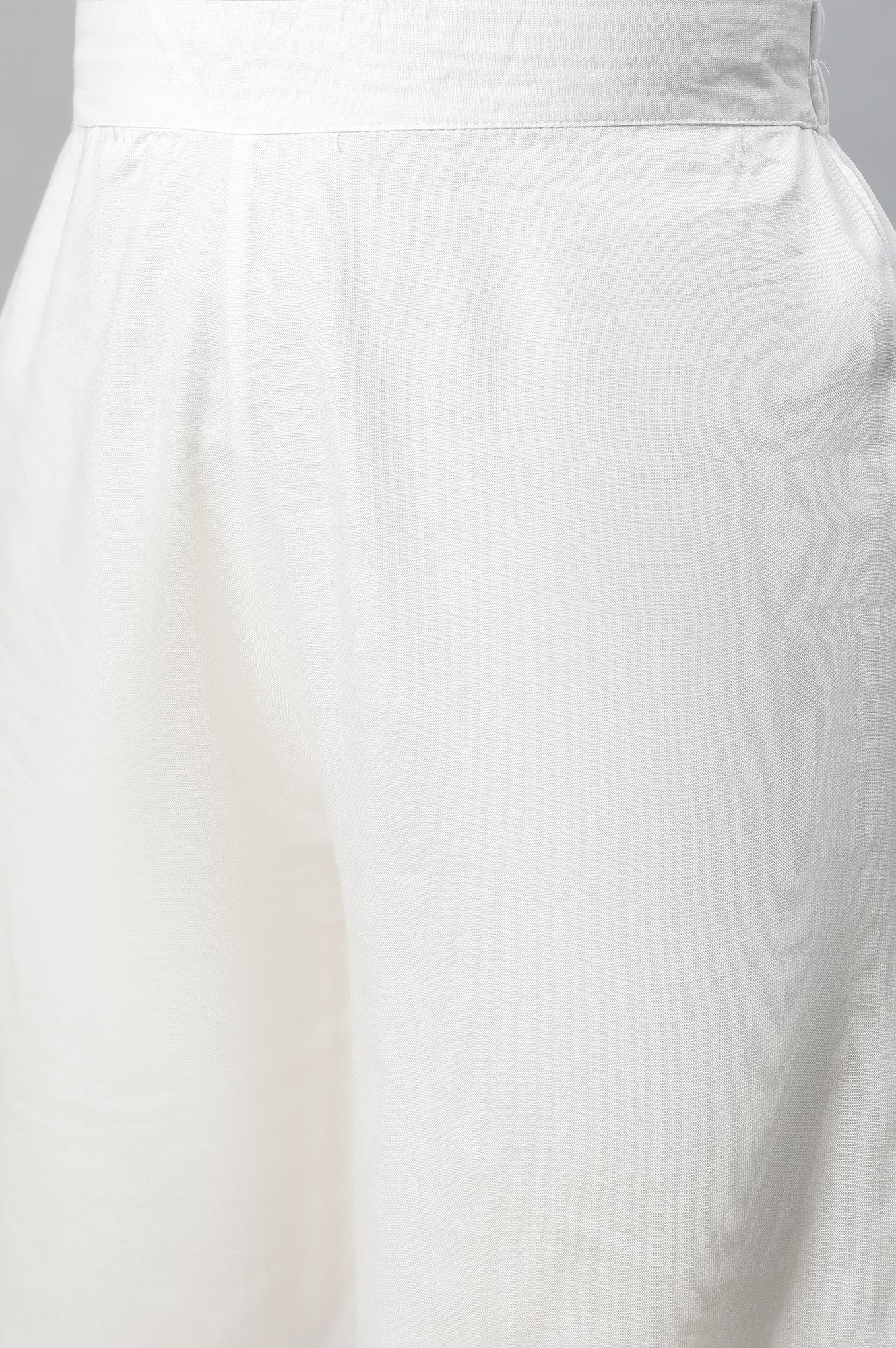 Off White Solid Straight-fit Woven Palazzo with Slip-On Closure