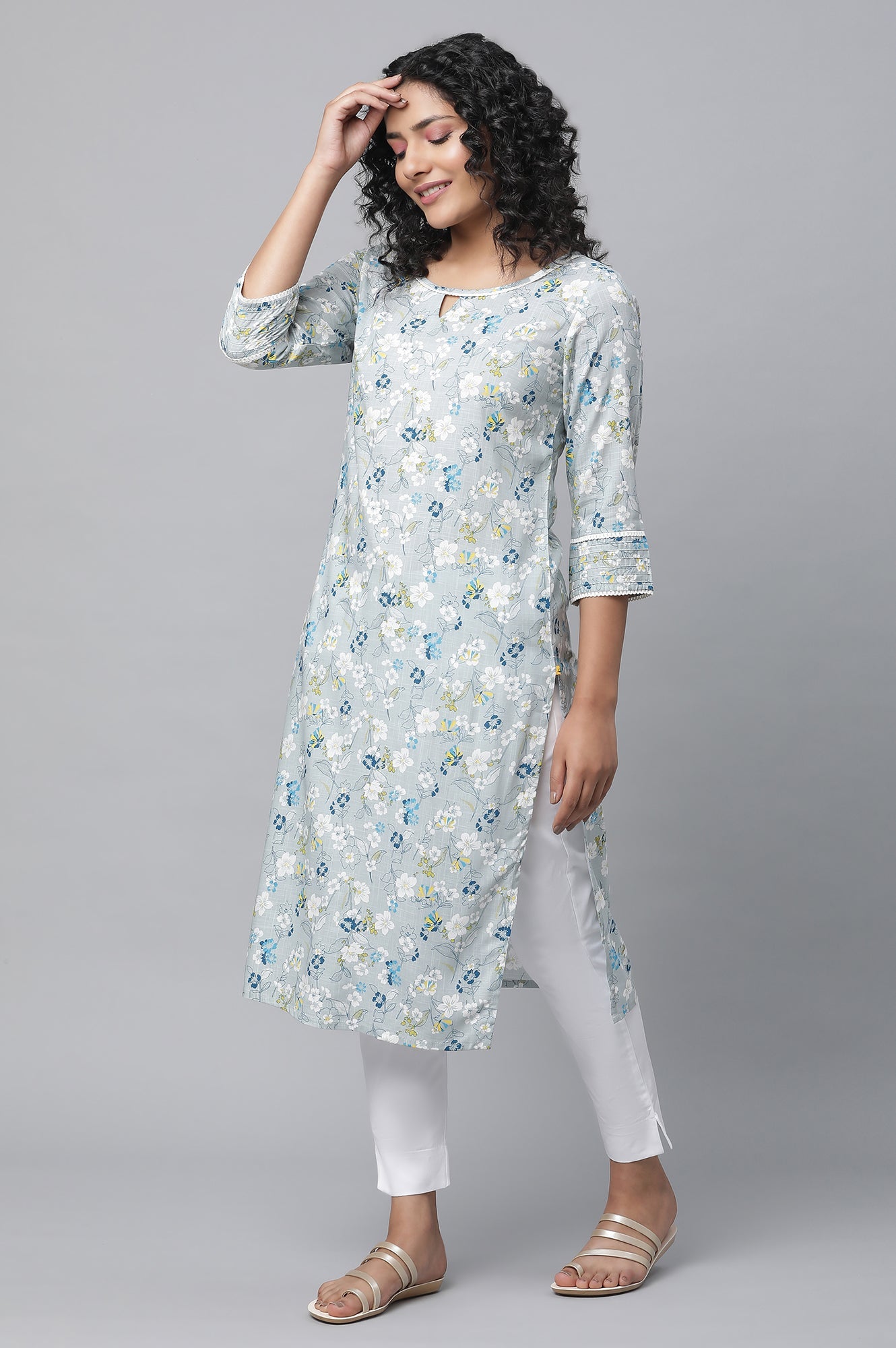 White Solid Straight Fit Cotton Pants With Elasticated Waist