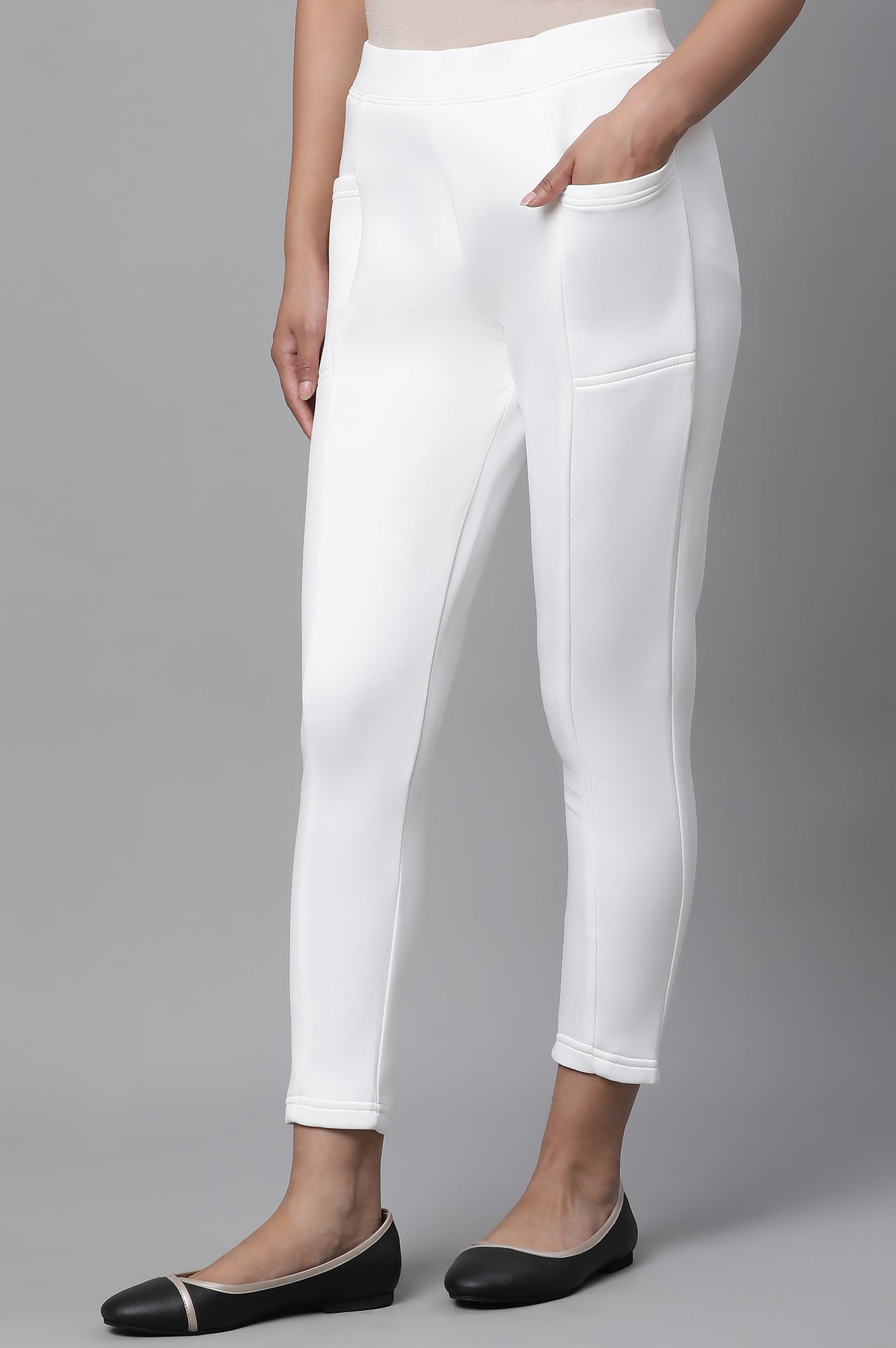 White Solid Skinny Fit Tights With Side Pockets
