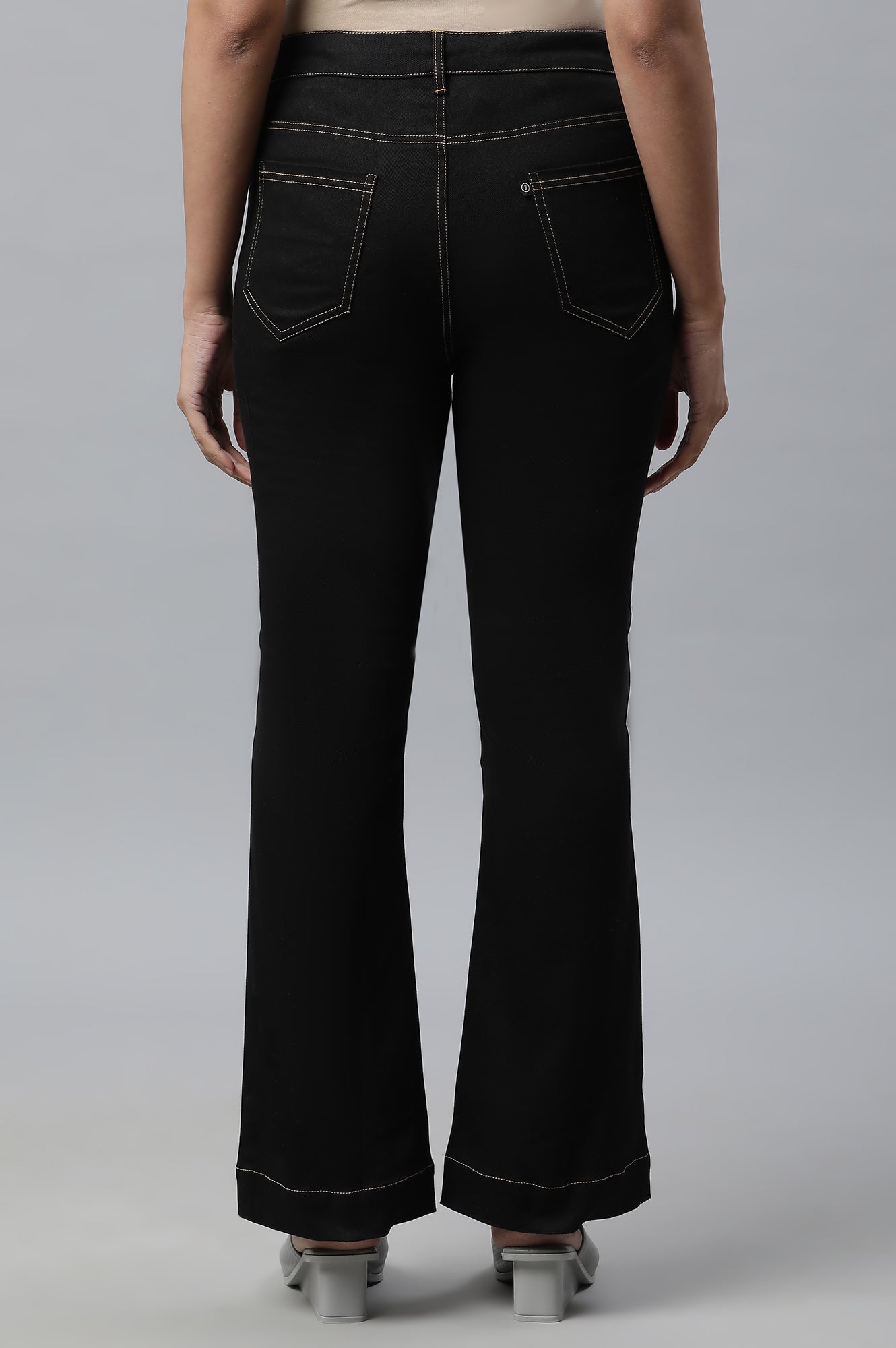 Black Solid Boot Cut Denim Jeans With Front Zip Closure