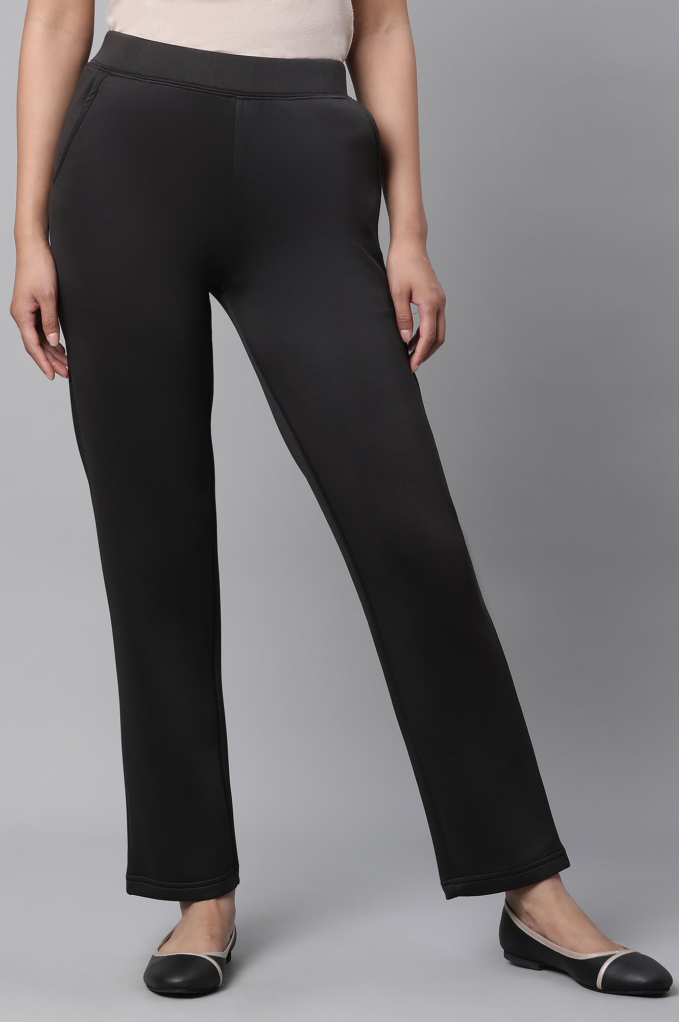 Black Solid Straight Fit Pants With Side Pockets