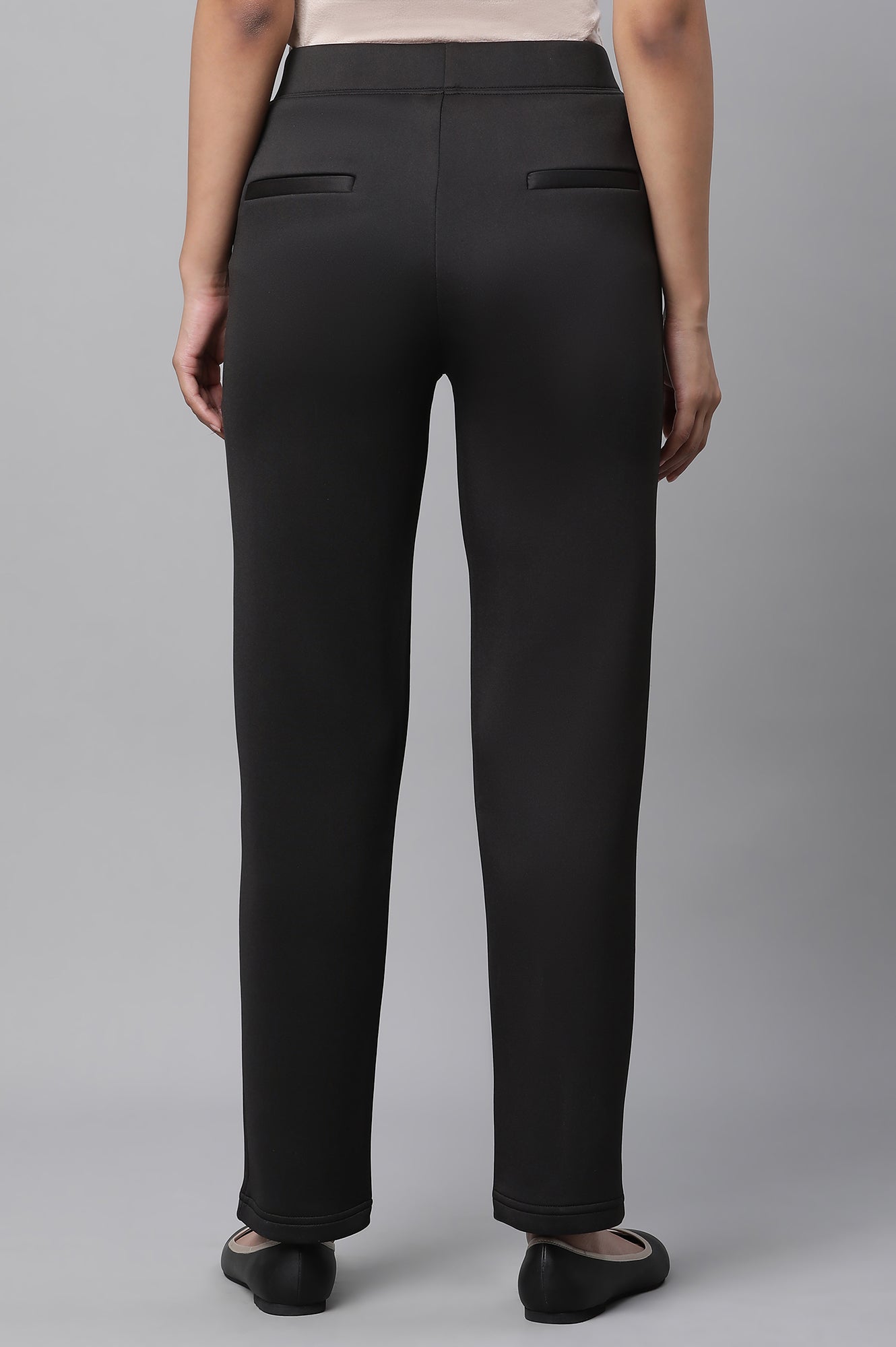 Black Solid Straight Fit Pants With Side Pockets