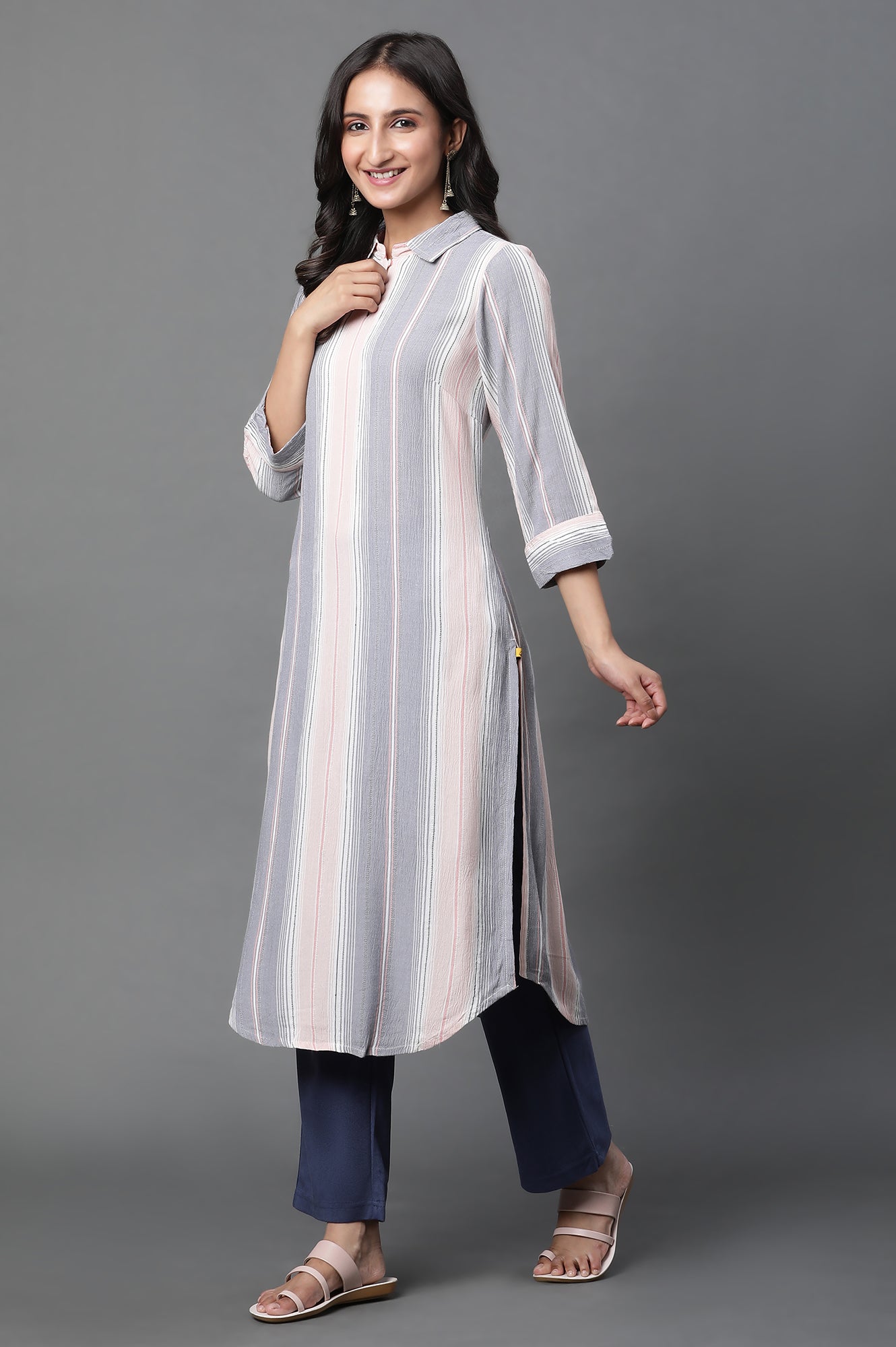 Navy Blue Solid Straight-fit Velvet Pants with Elasticated Waist