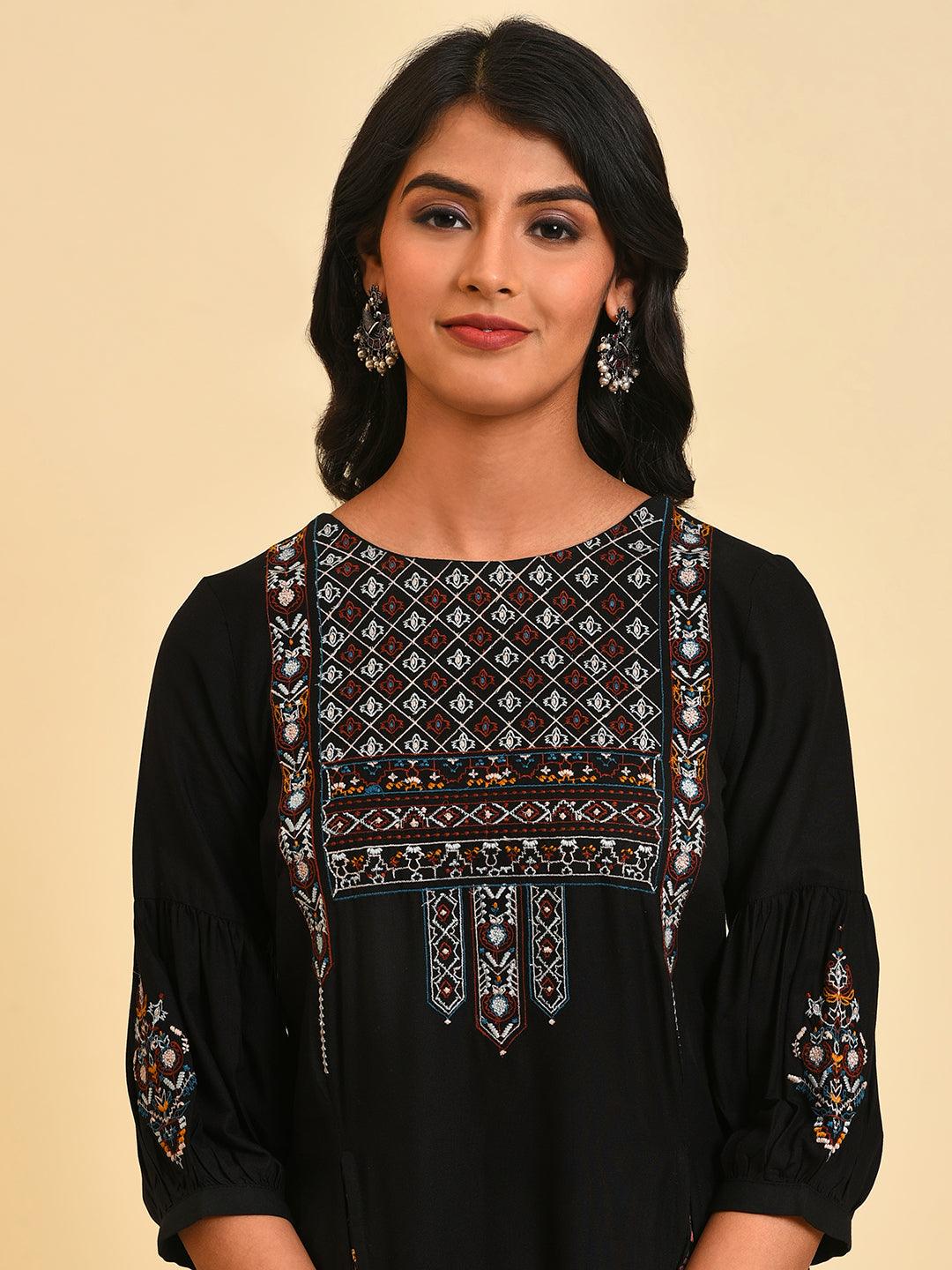 Black Embroidered Tunic And Tights Set - wforwoman