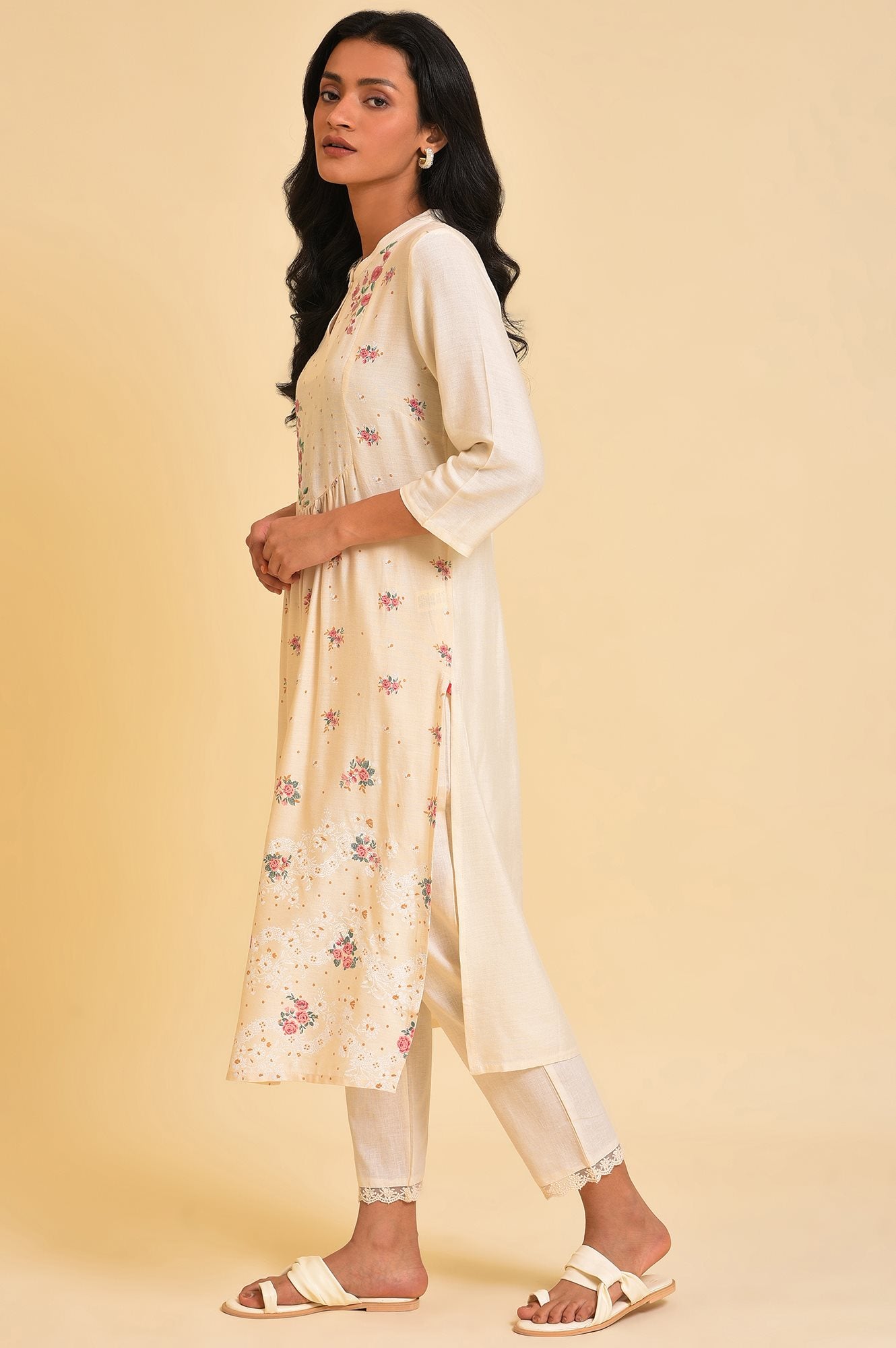 Ecru Embroidered kurta & Pants Set