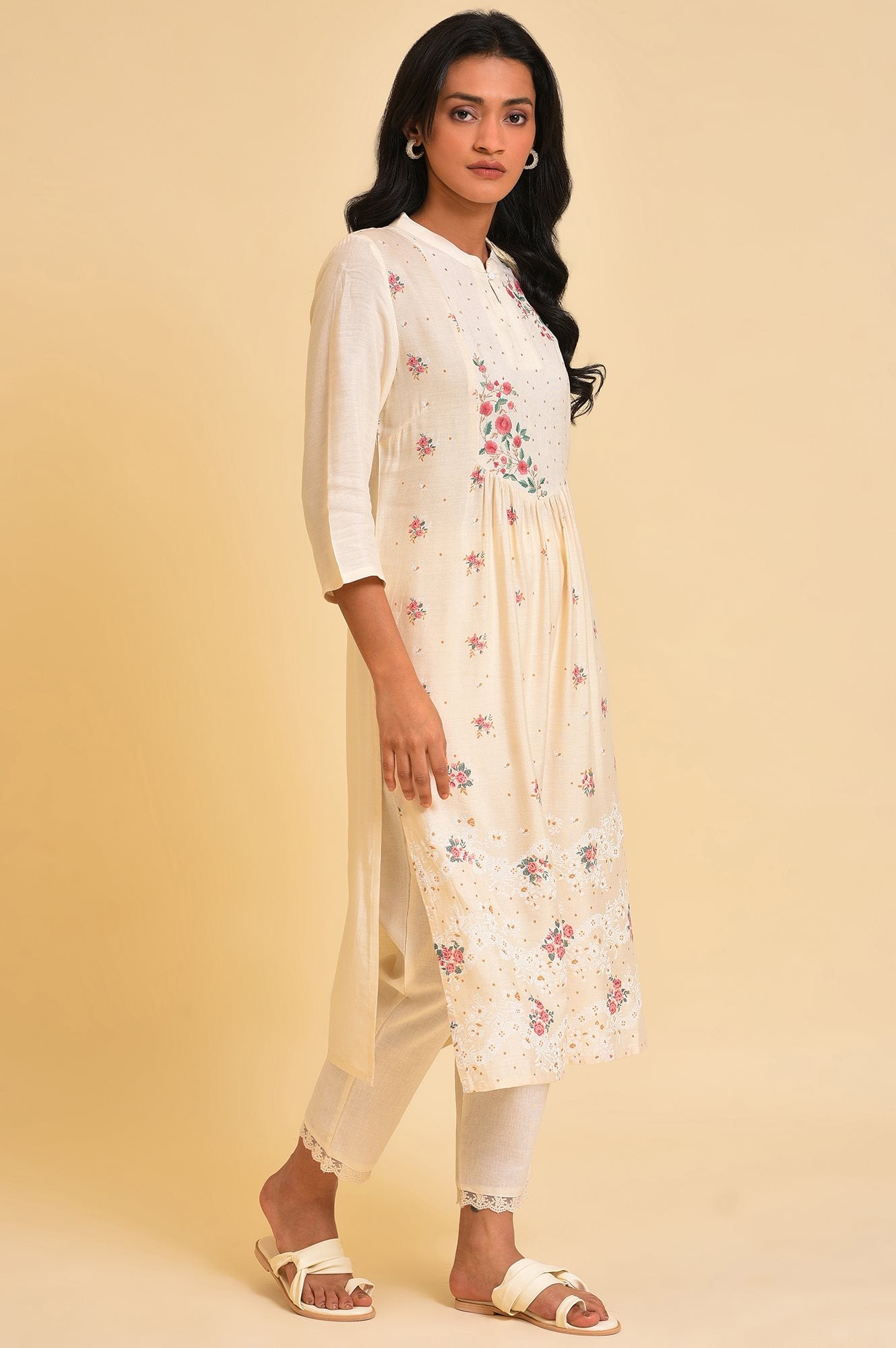 Ecru Embroidered kurta & Pants Set