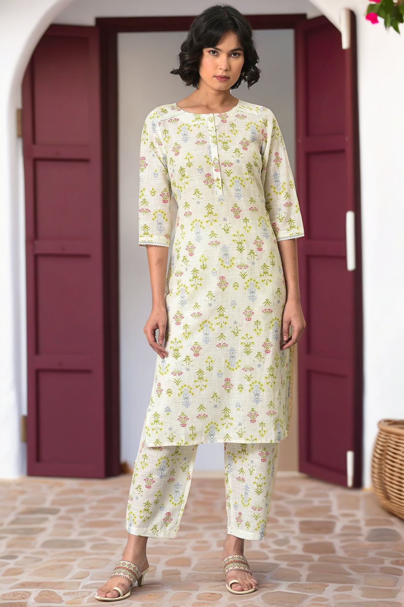 White Floral Printed Pure Cotton Straight Kurta and Pants Co-ord Set