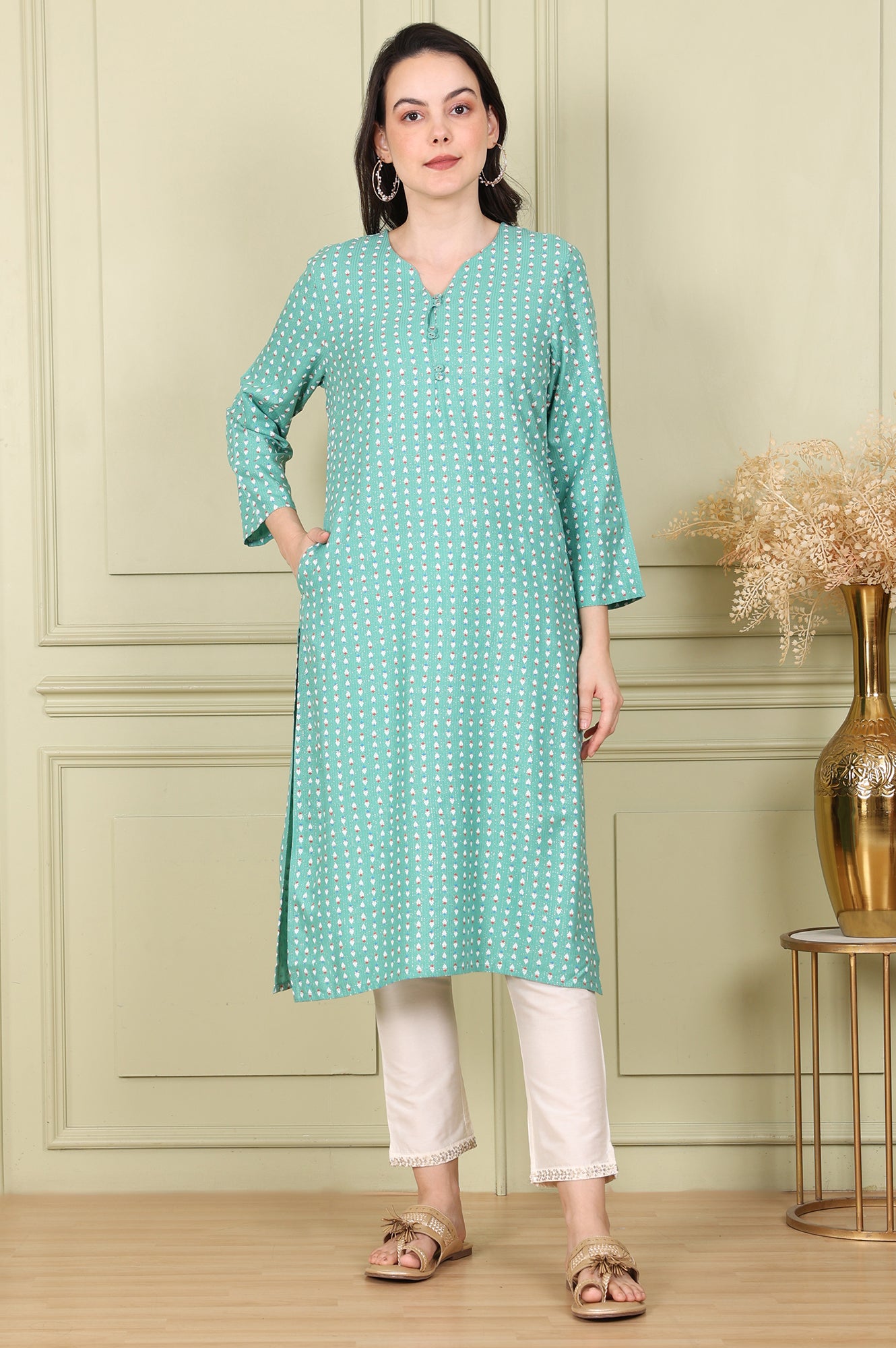 Green Glitter Geometric Printed Rayon Straight Kurta - wforwoman