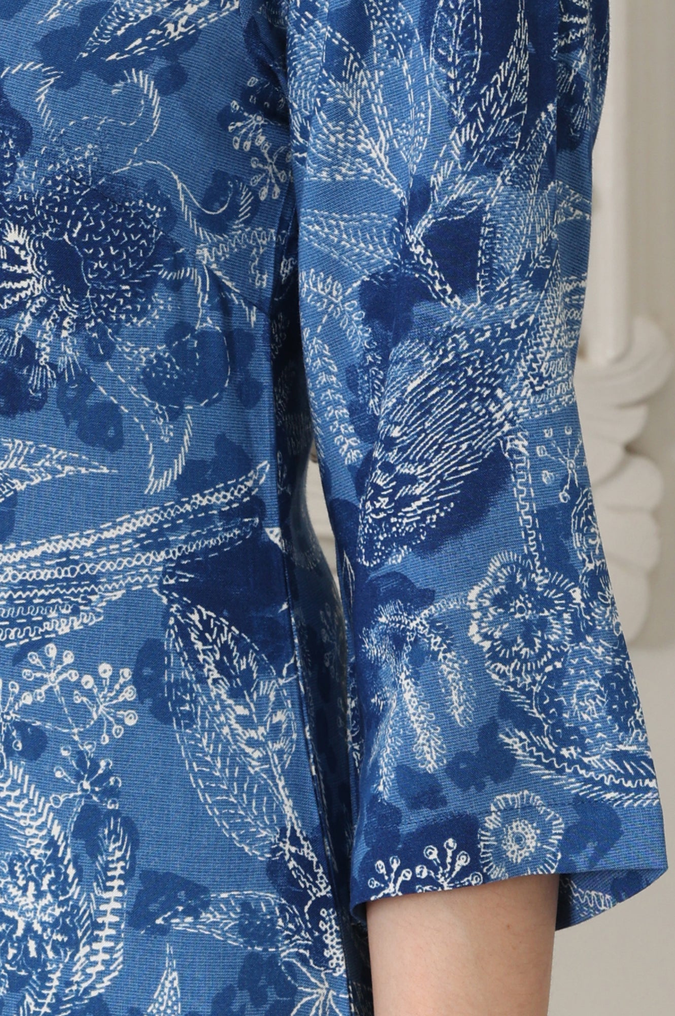 Indigo Blue Bird And Floral Printed Straight Kurta - wforwoman