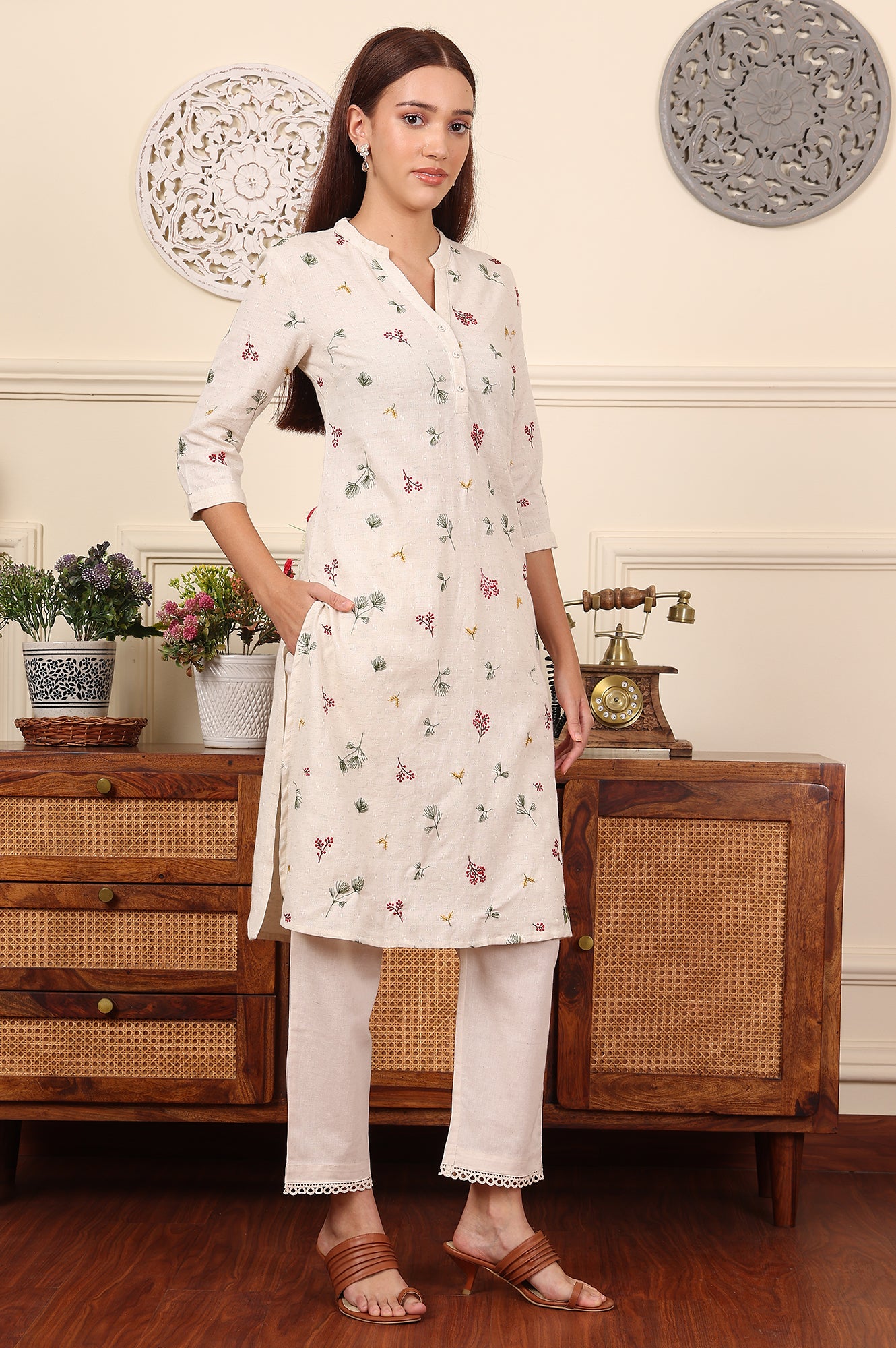 Off White Floral Printed Cotton Flax Straight Kurta - wforwoman