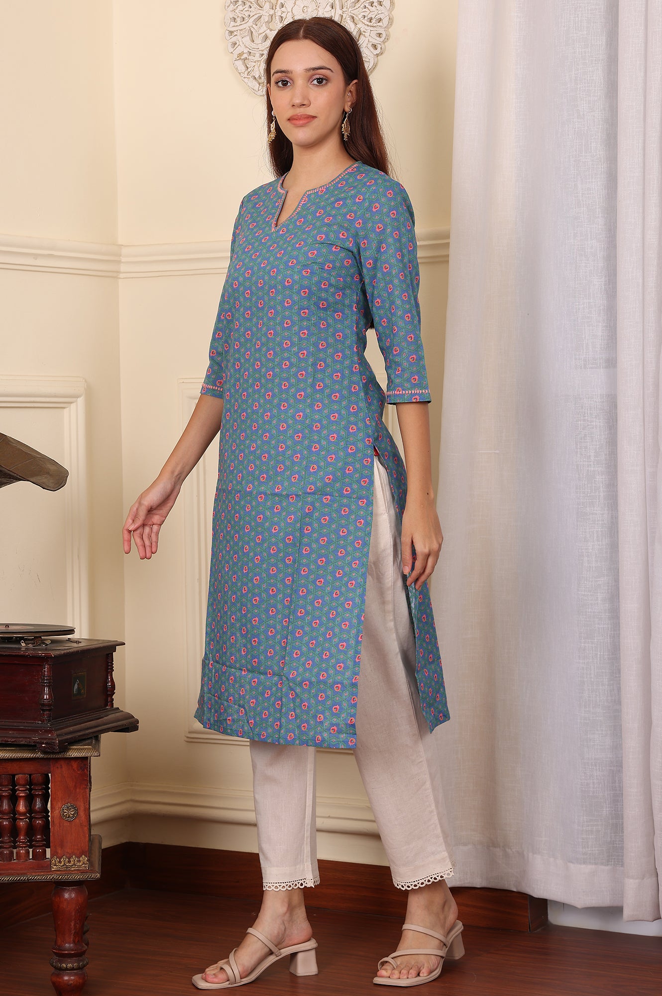 Blue Geometric Thread Work Straight Cotton Kurta