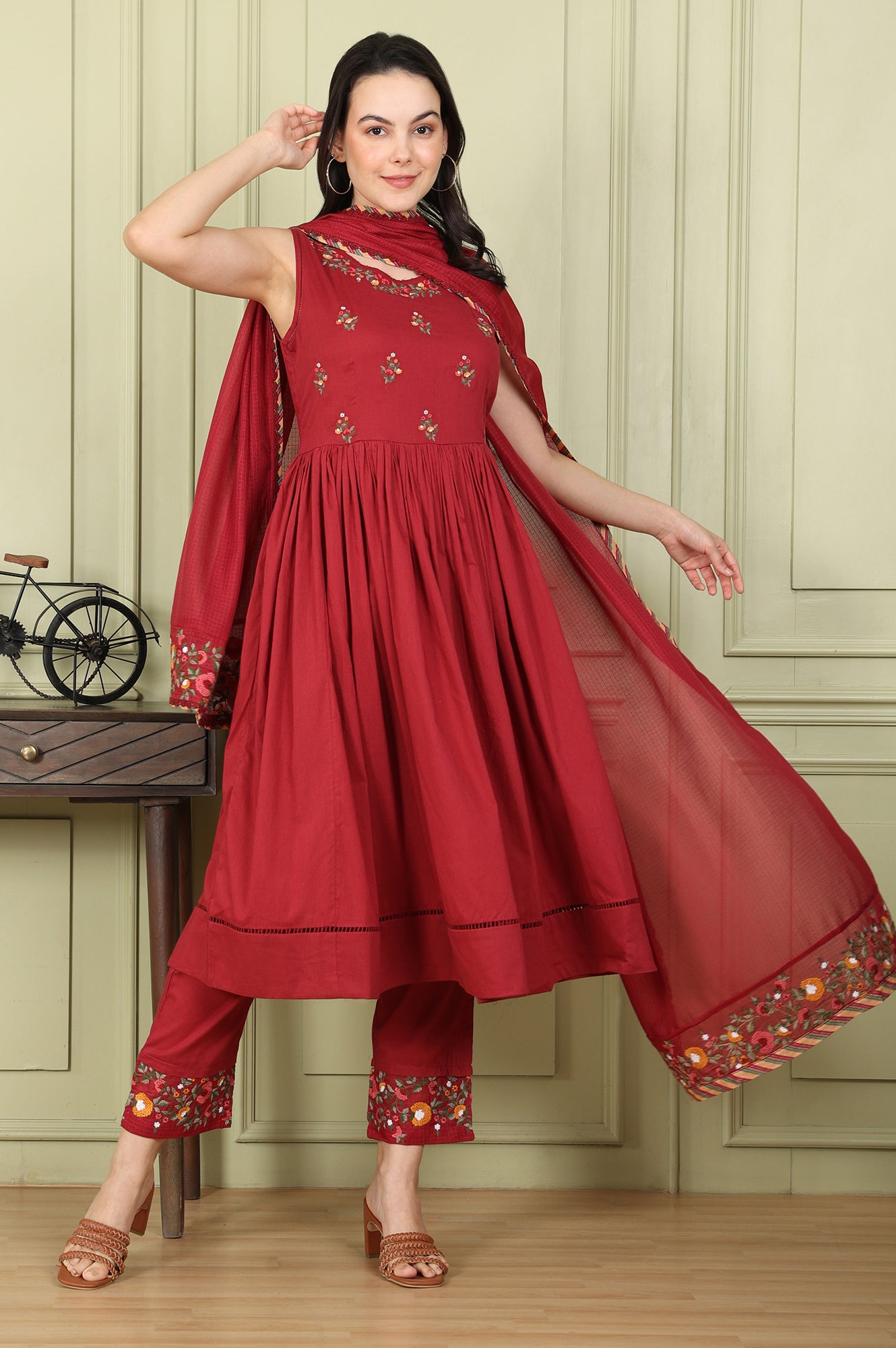 Maroon Floral Thread Embroidered Gathered Pure Cotton Sleeveless Kurta, Pants And Dupatta Set - wforwoman