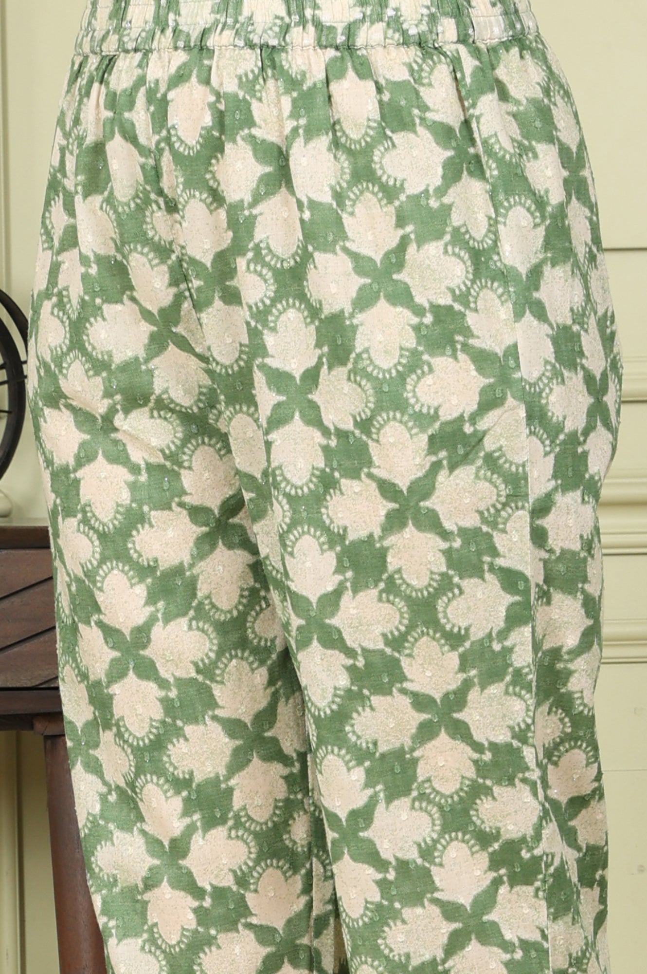Olive Green Floral Printed Cotton Blend Straight Kurta And Pants Co-Ord Set