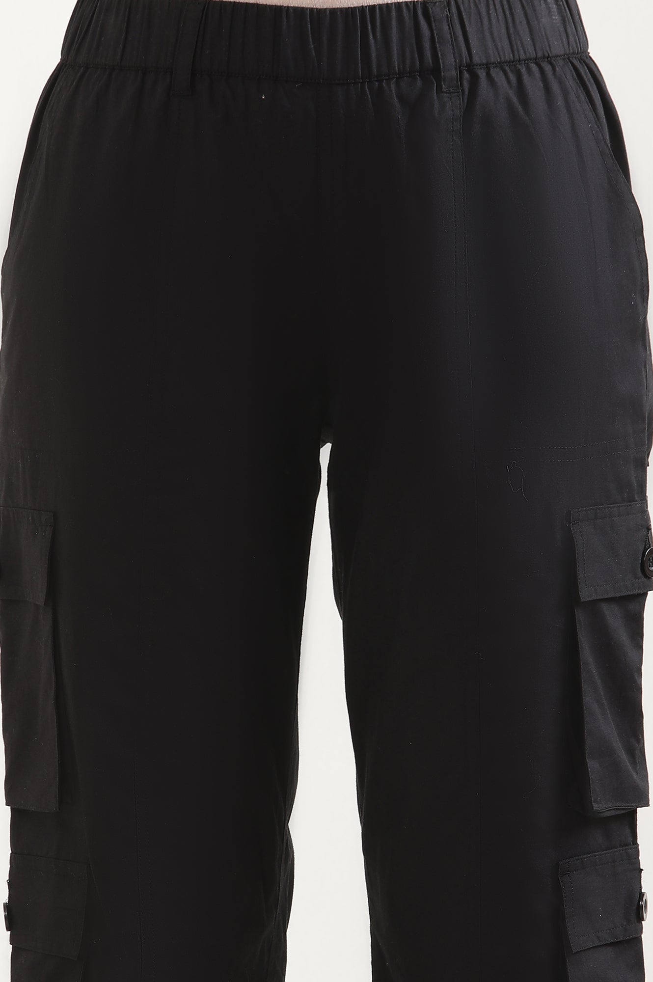 Black Solid Straight Fit Cotton Cropped Pants With Drawstring