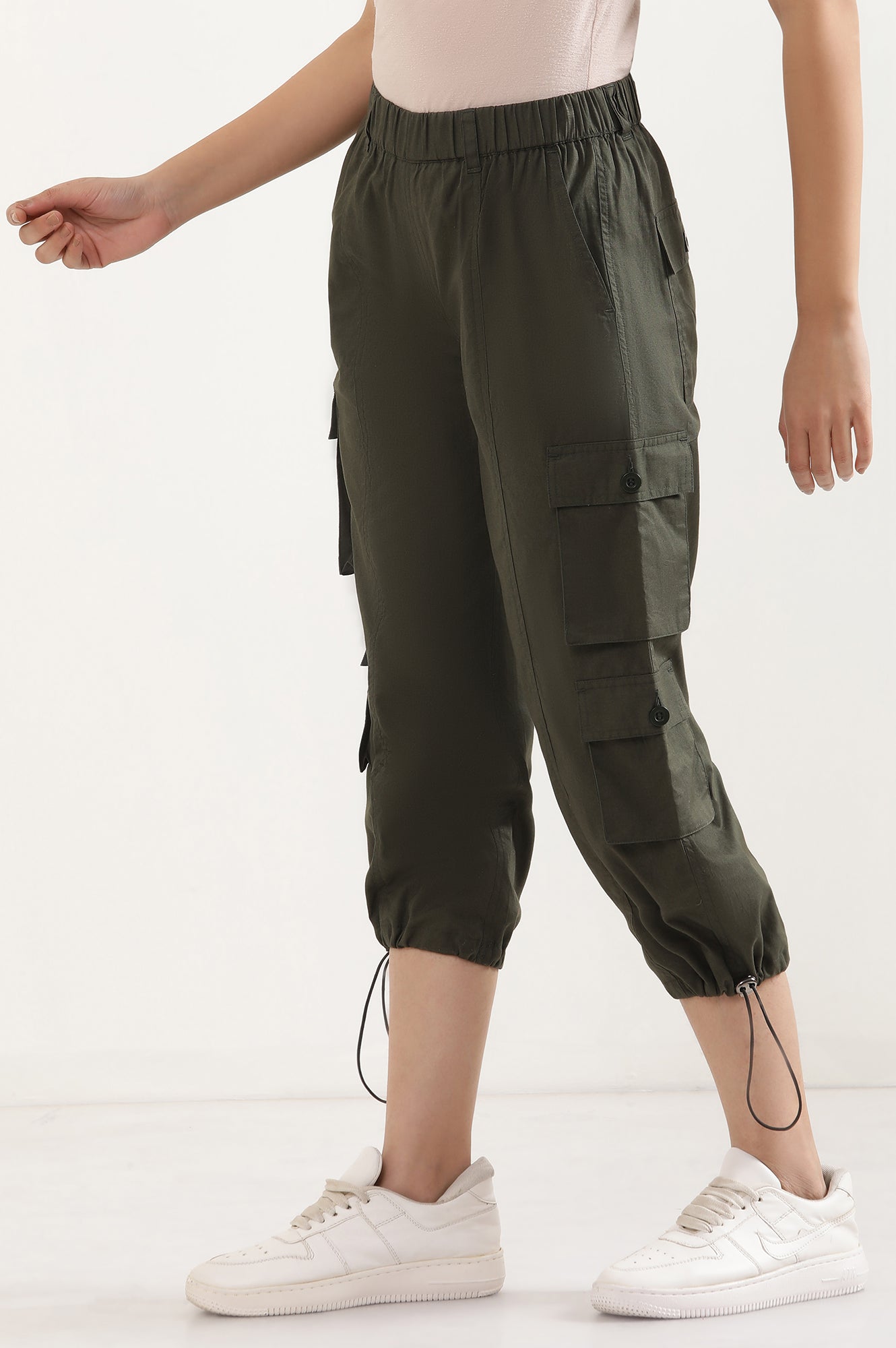 Muted Sage Green Solid Straight Fit Cotton Cropped Pants With Drawstring