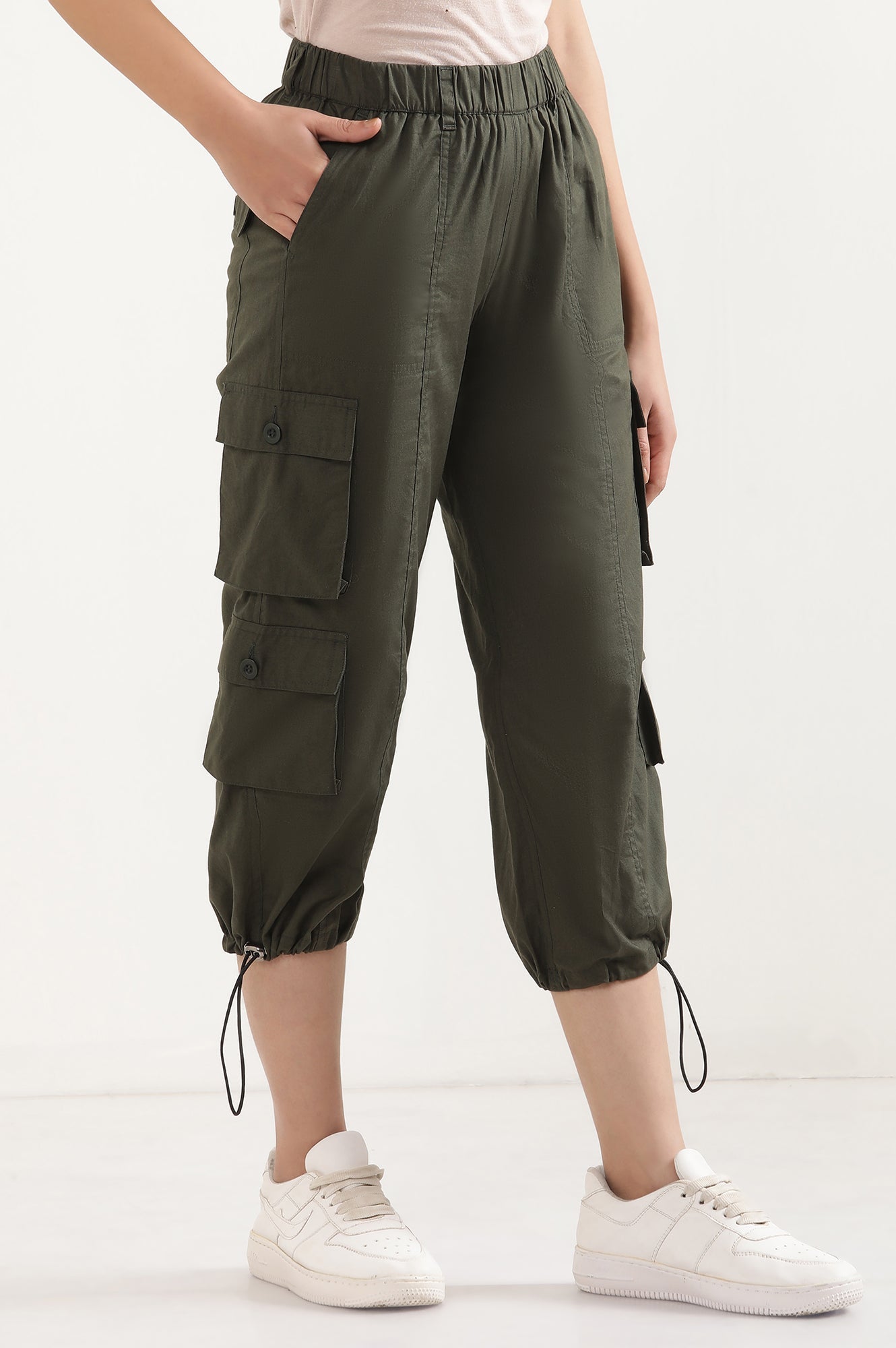 Muted Sage Green Solid Straight Fit Cotton Cropped Pants With Drawstring