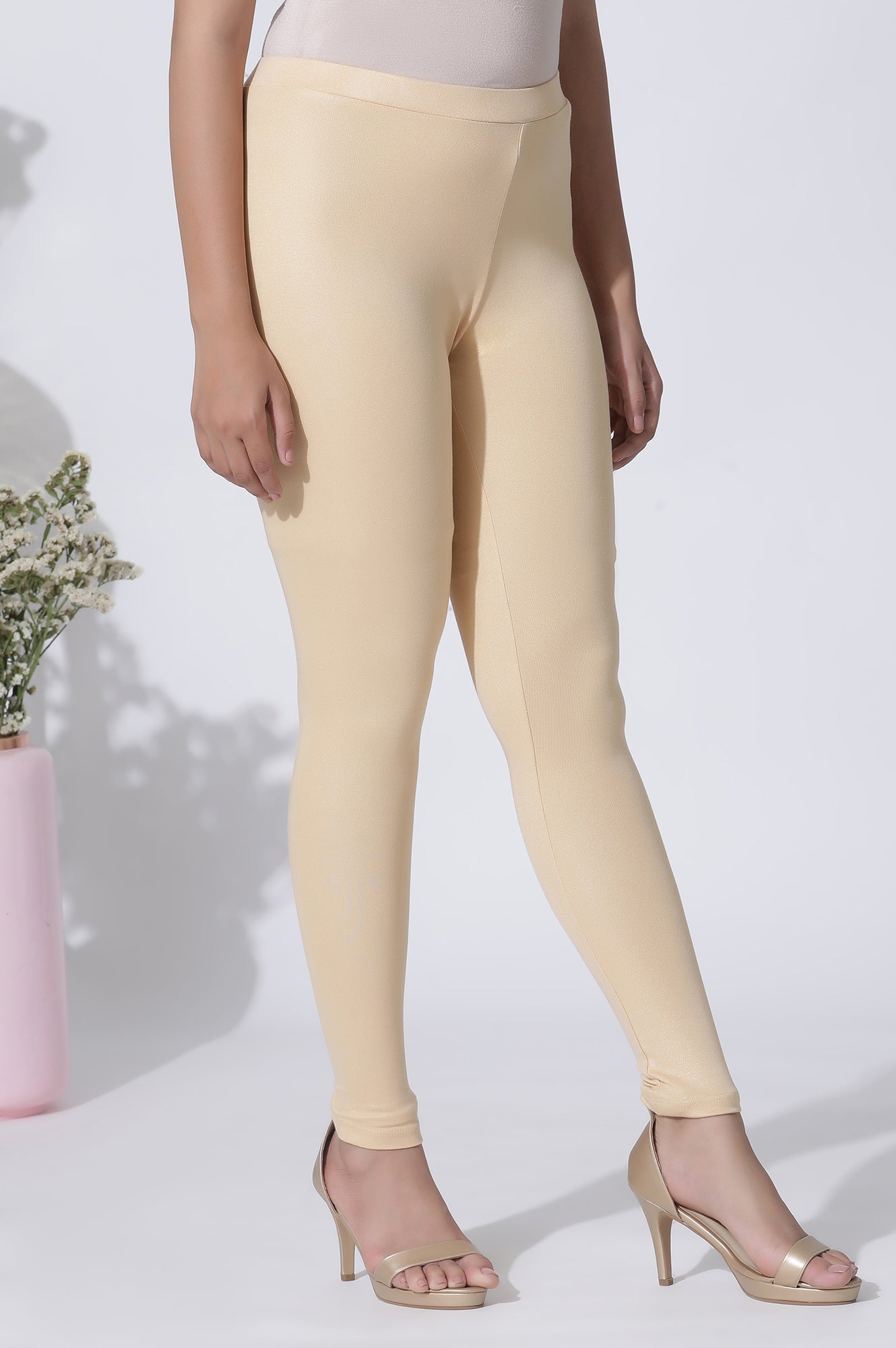 Peach Solid Viscose Lycra Ankle Length Leggings