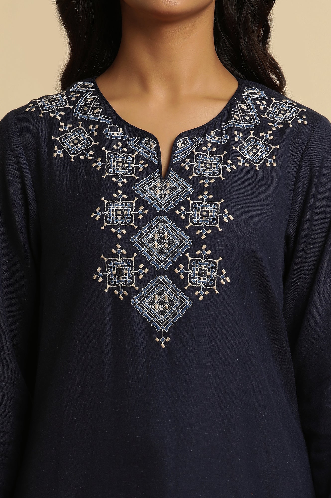 Blue Thread Embroidered Straight Kurta