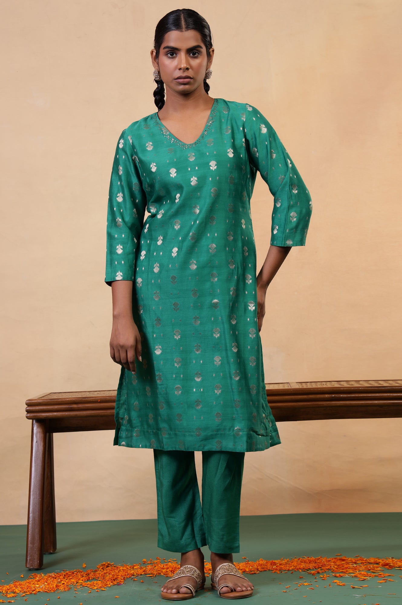Buy Folksong Emerald Green Ethnic Motif Mukaish Cotton Silk Kurta and Pyjama Set Online for Woman | WforWoman Buy Folksong Emerald Green Ethnic Motif Mukaish Cotton Silk Kurta and Pyjama Set Online for Woman | WforWoman