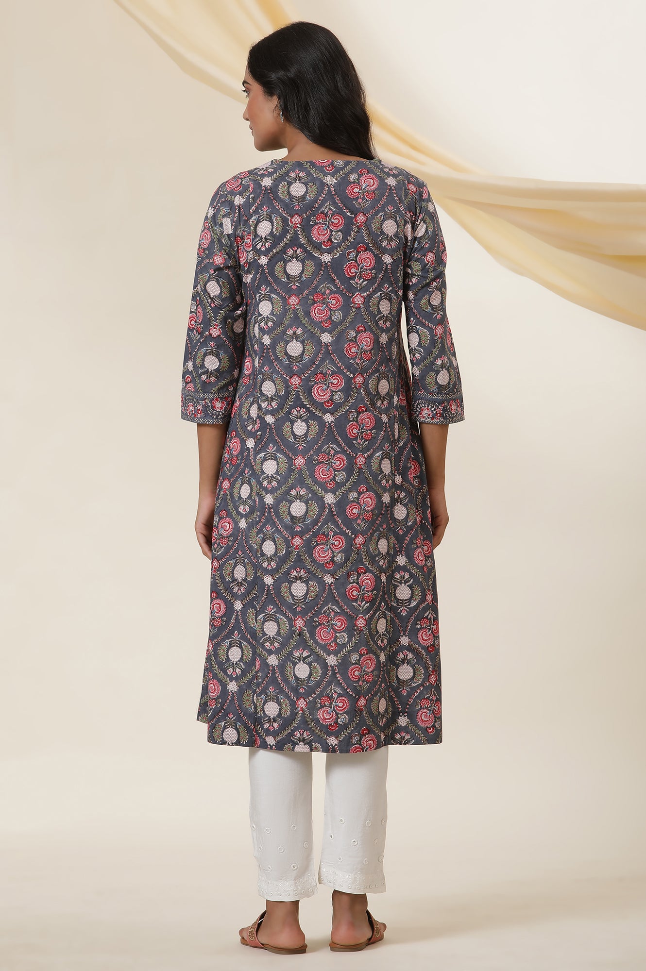Grey V-Neck Panelled Kurta